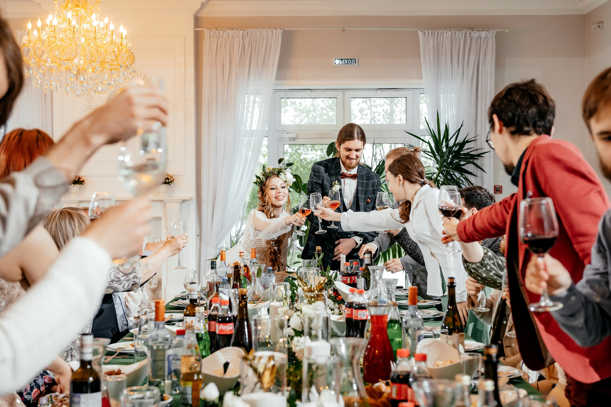 Свадьба с фотосессией в Усадьбе «Быково», основная часть — Яхт-клуб «Капитан». Свадебный и семейный фотограф Виктория Носачёва. Щелково, Москва и МО