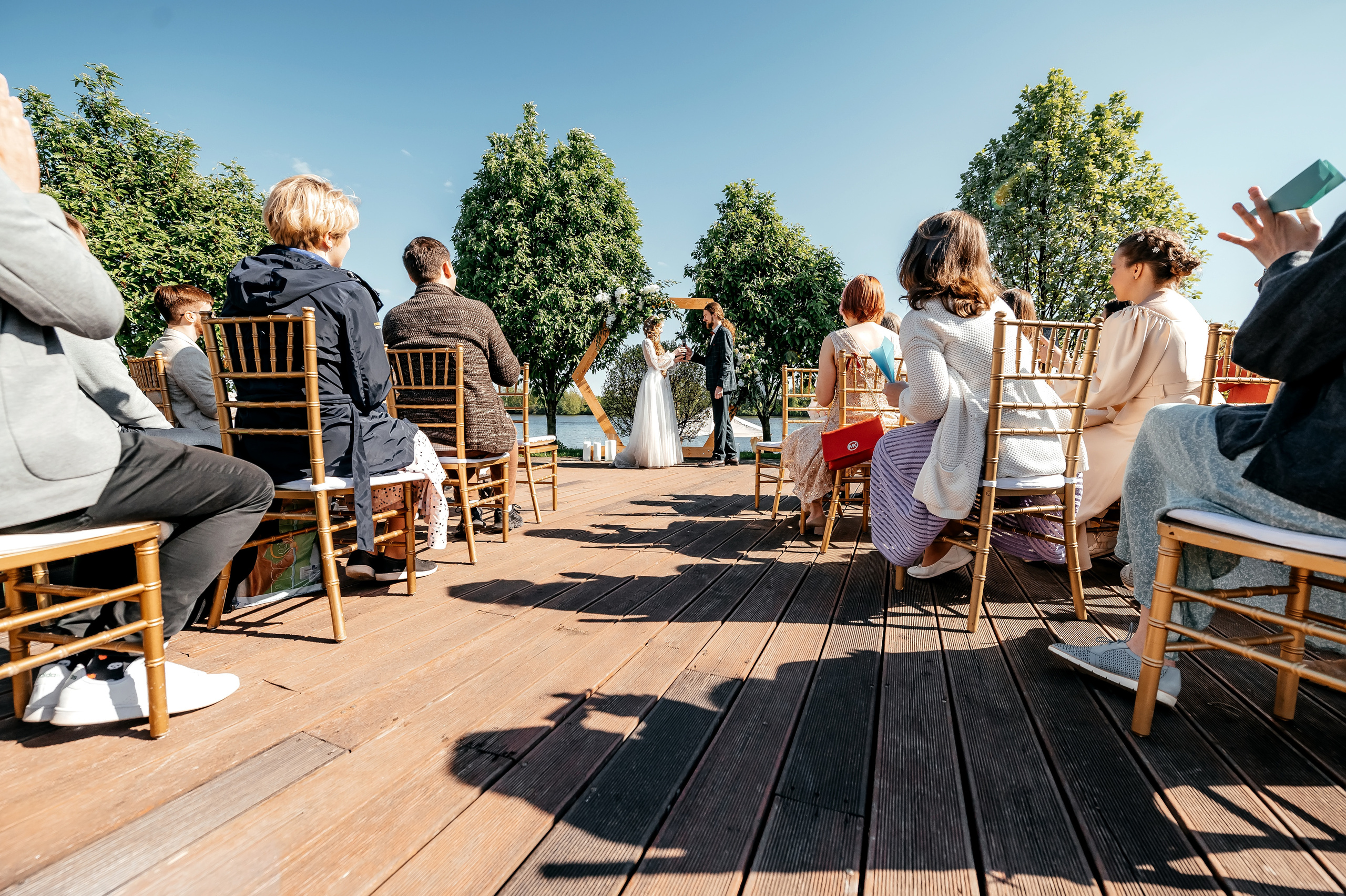 Свадьба с фотосессией в Усадьбе «Быково», основная часть — Яхт-клуб «Капитан». Свадебный и семейный фотограф Виктория Носачёва. Щелково, Москва и МО