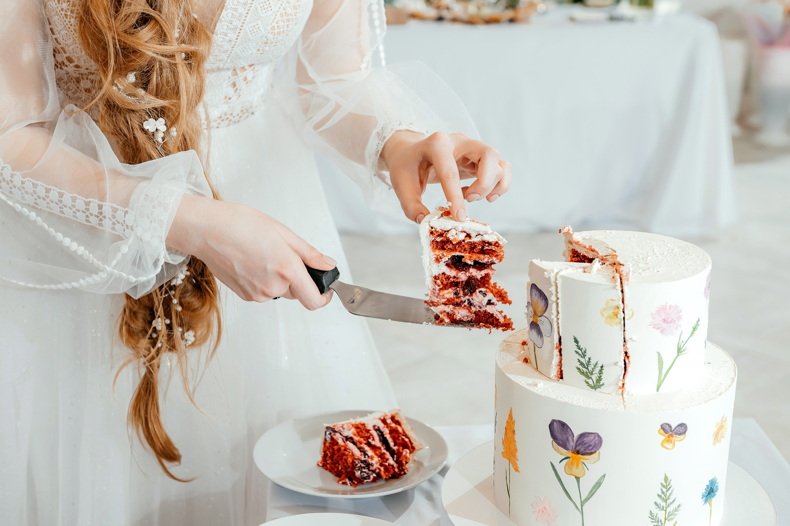 Свадьба с фотосессией в Усадьбе «Быково», основная часть — Яхт-клуб «Капитан». Свадебный и семейный фотограф Виктория Носачёва. Щелково, Москва и МО