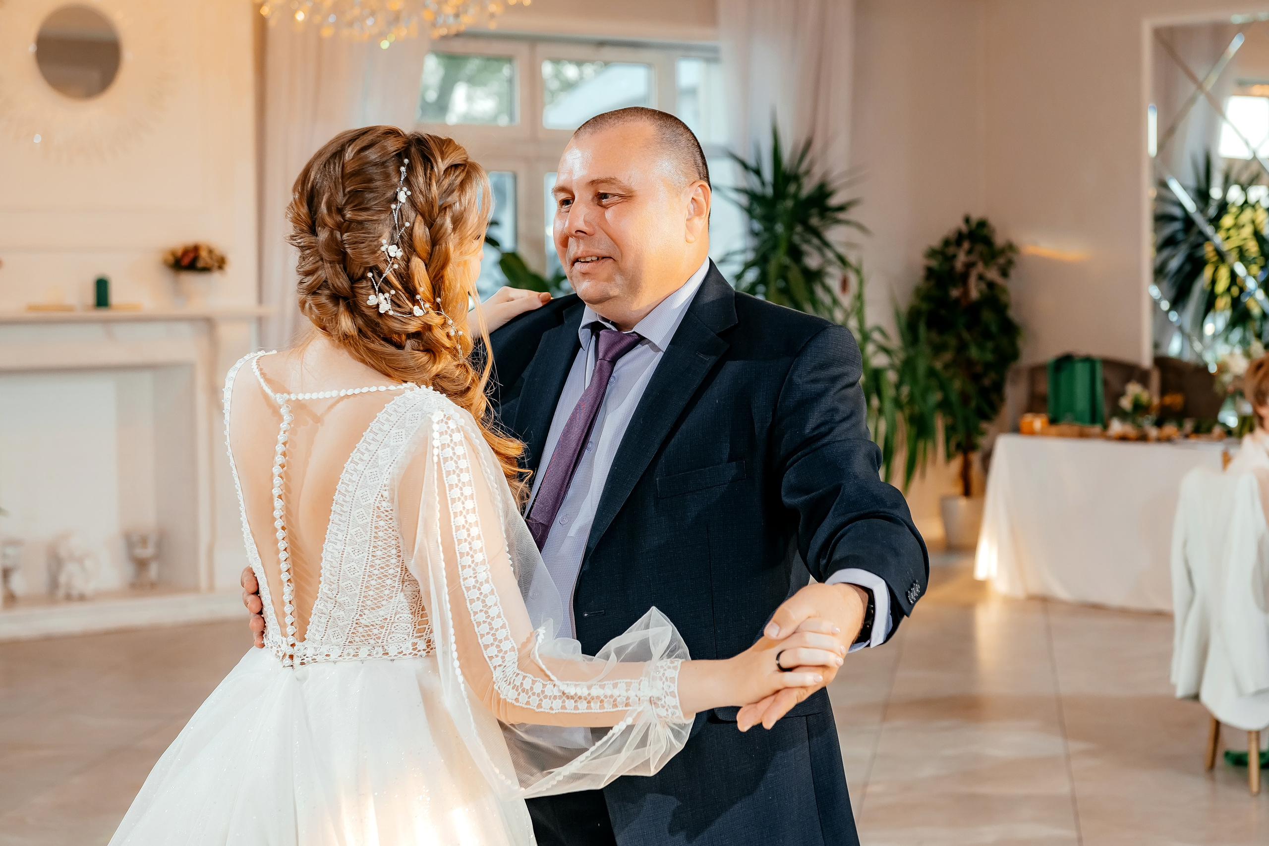 Свадьба с фотосессией в Усадьбе «Быково», основная часть — Яхт-клуб «Капитан». Свадебный и семейный фотограф Виктория Носачёва. Щелково, Москва и МО