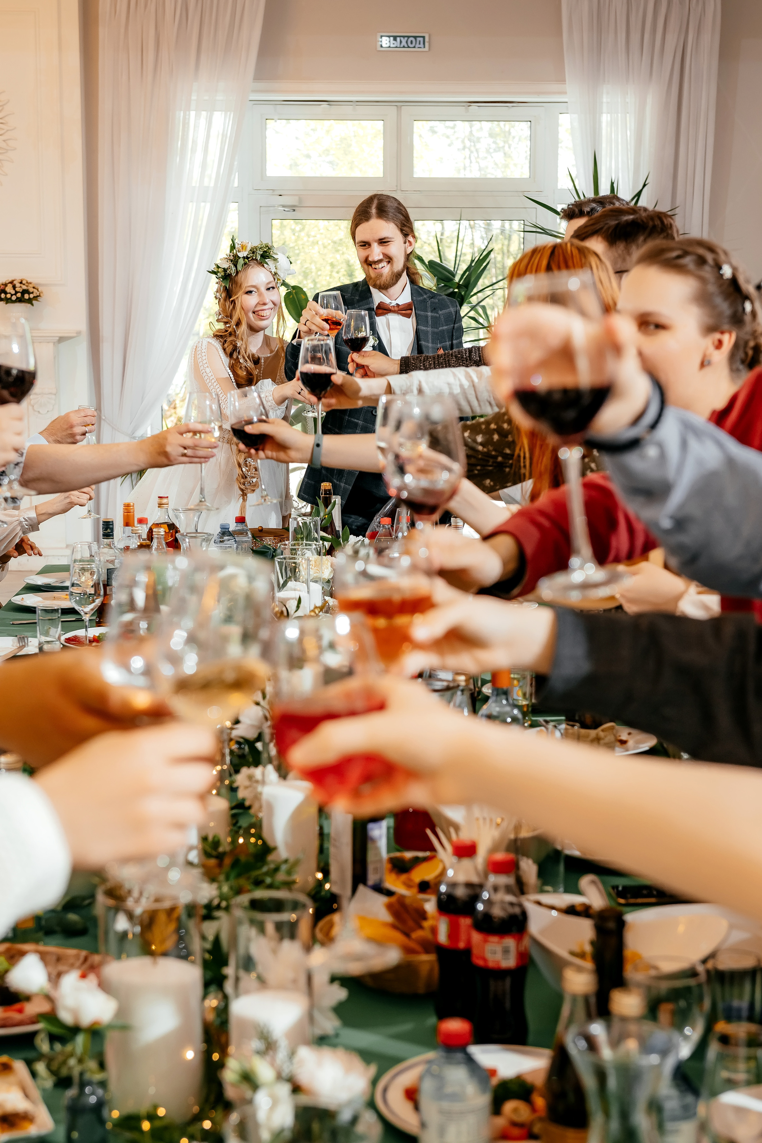 Свадьба с фотосессией в Усадьбе «Быково», основная часть — Яхт-клуб «Капитан». Свадебный и семейный фотограф Виктория Носачёва. Щелково, Москва и МО