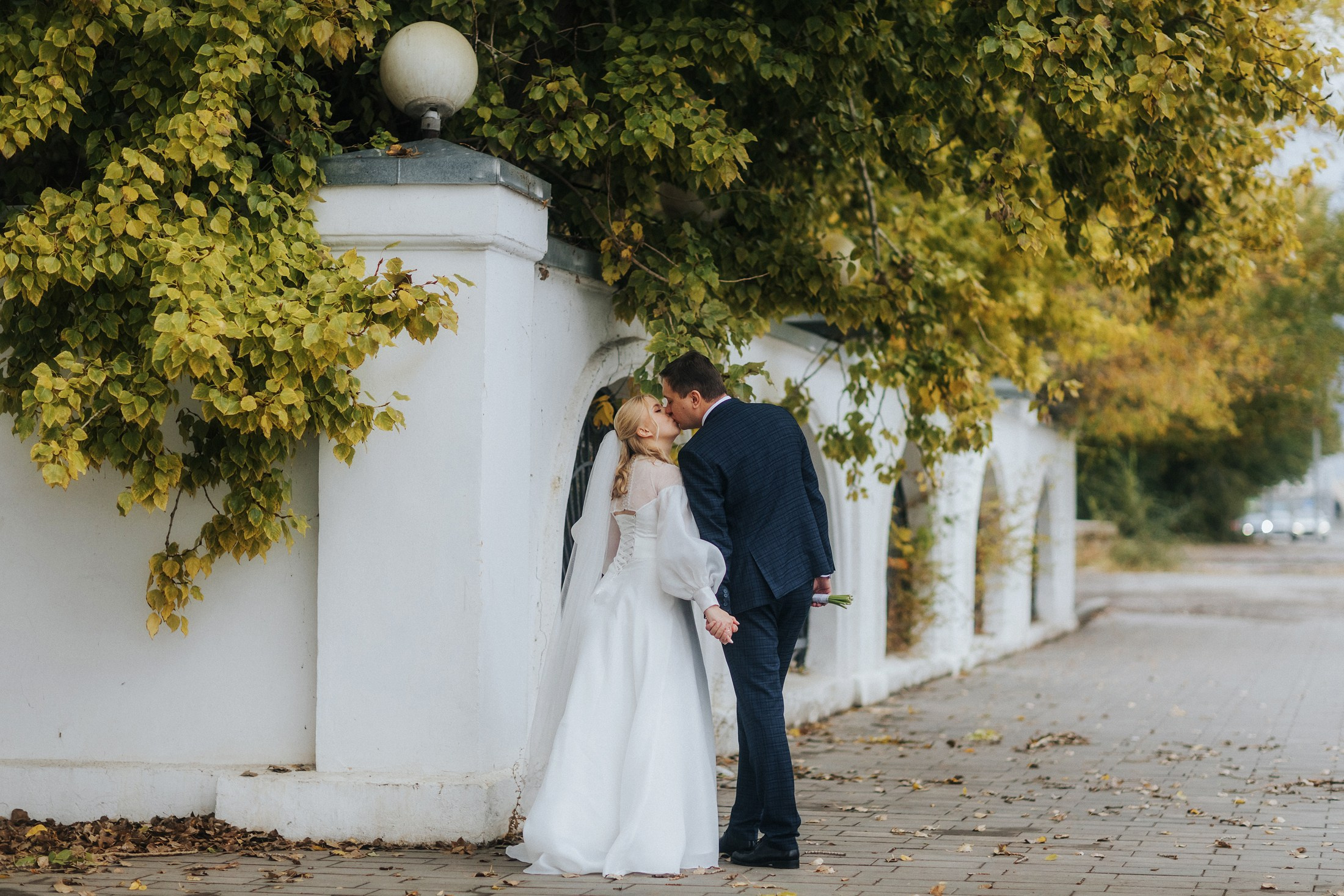 Егор и Екатерина. Осень, музей Машкова. Фотографы в городе Волгограде — Людмила Агеева и Алексей Околелов
