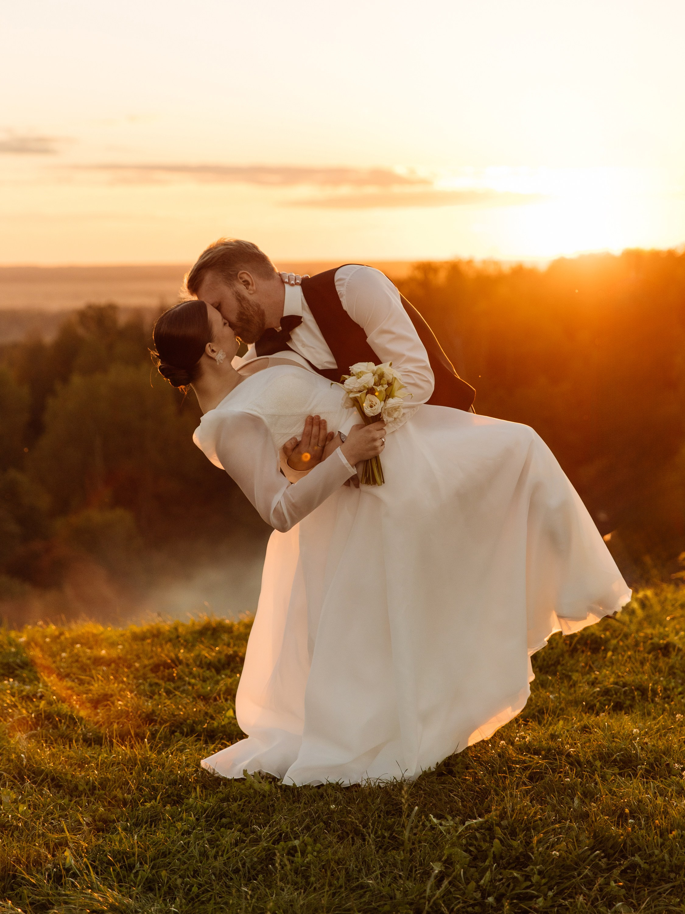 Изгиб. Свадебный фотограф Дмитрий Воробьев Ярославль