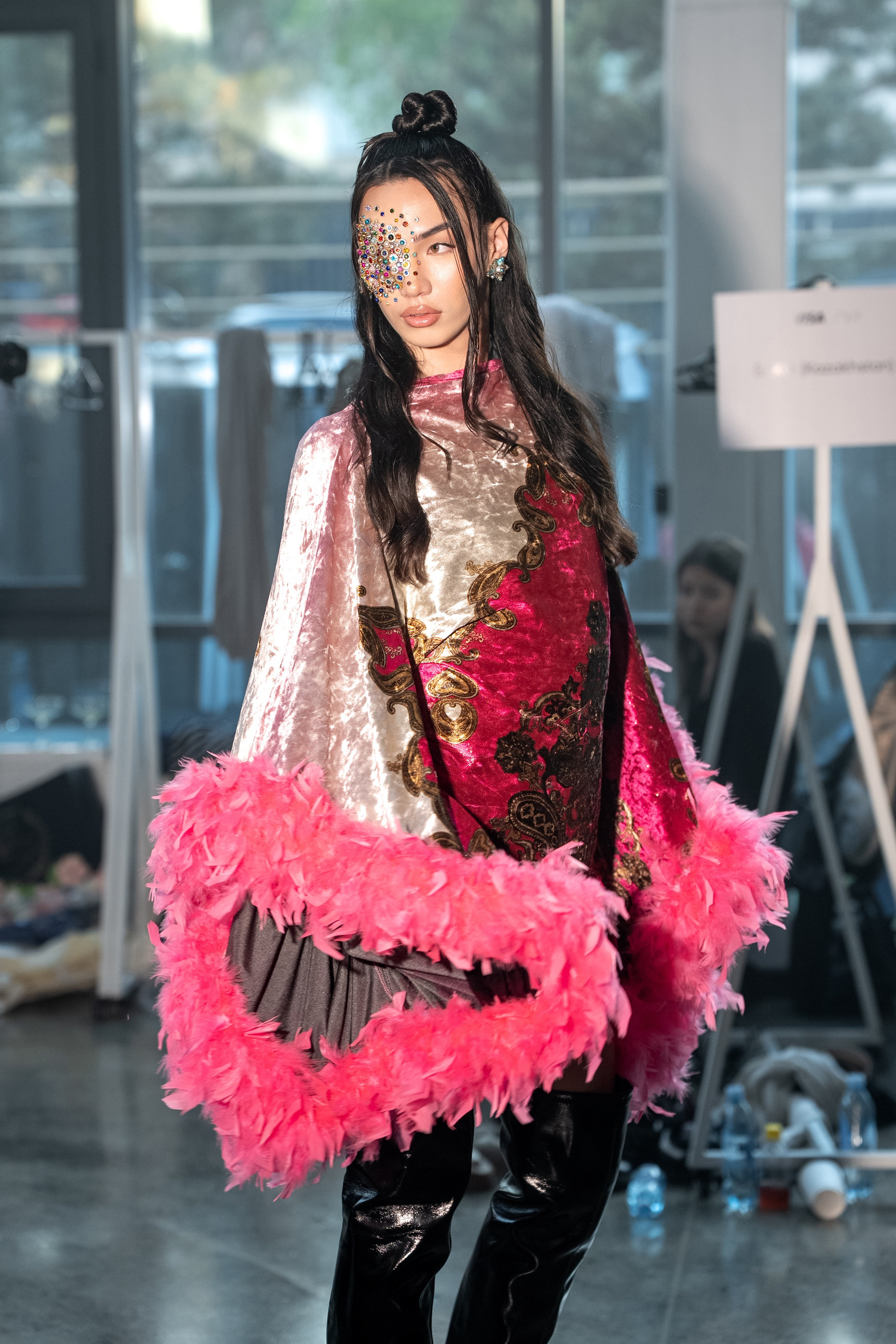 Visa Fashion Week Almaty Pre-Fall 2026 April Backstage Day 2. Сайт Алматинского НЮ АРТ, будуар и фэшн фотографа Дениса Карпенко
