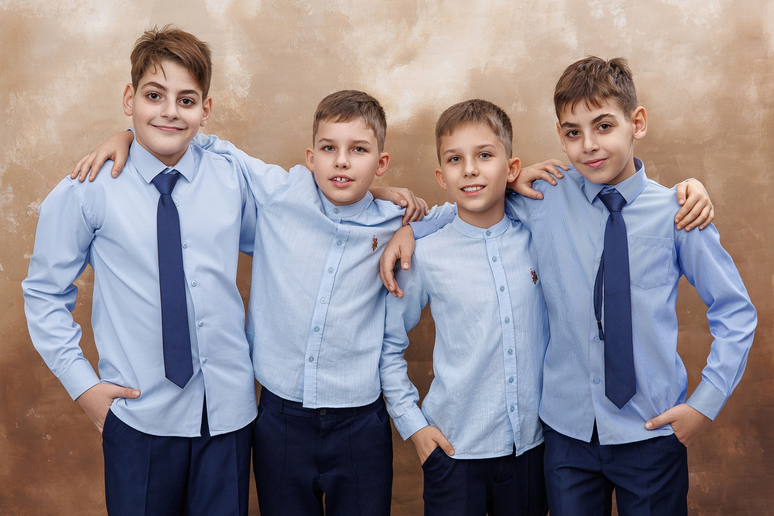 НАЧАЛЬНАЯ ШКОЛА. Выпускные альбомы, школьные фотографии, детский сад, Москва и Московская область