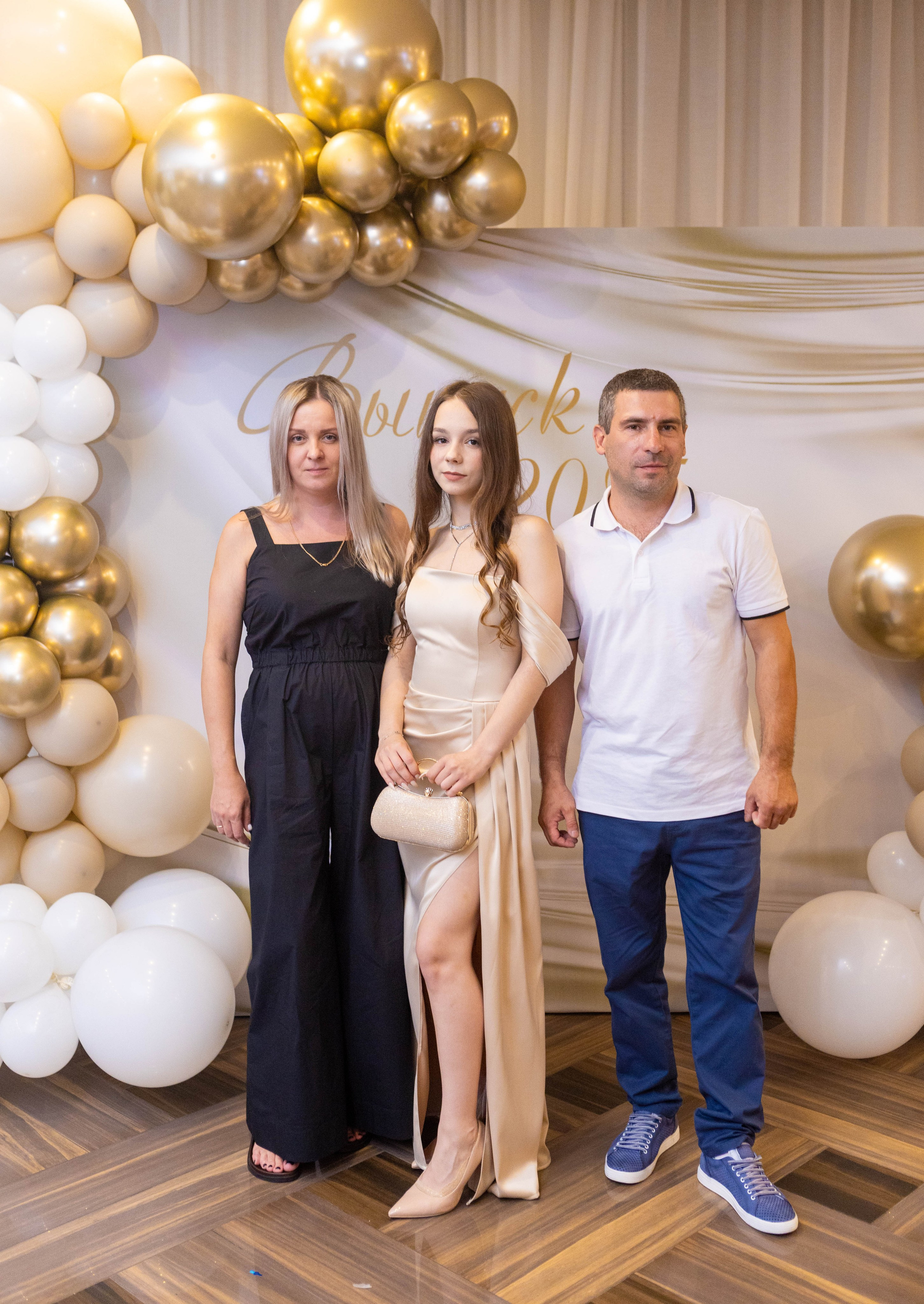 Выпускной 11а в Брудершафте 2025 г. Свадебный и предметный фотограф Ренат Каламперов