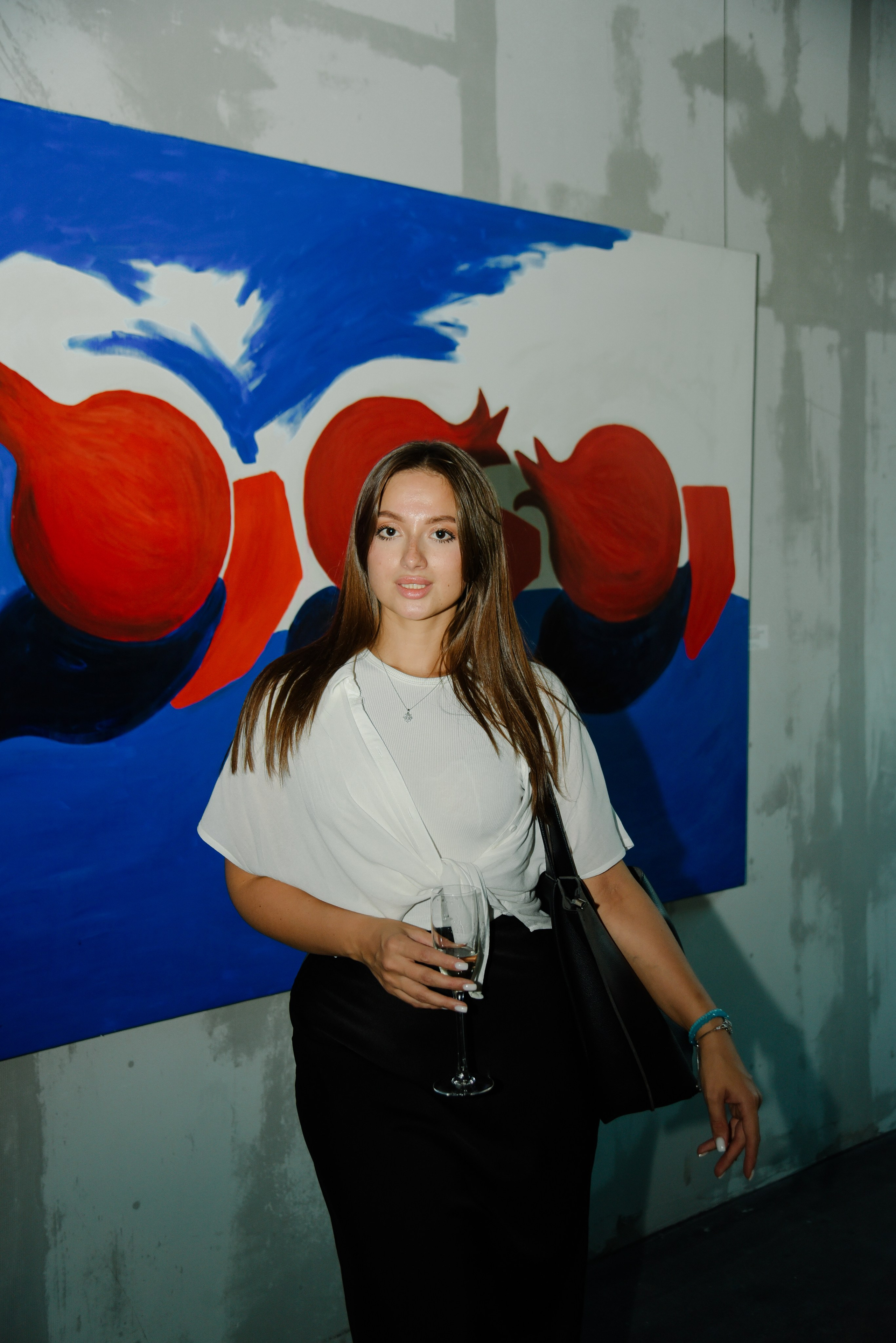 Александр Дильбази Игра взглядов в гранатовом саду. Фотограф Лола Волна, город Москва