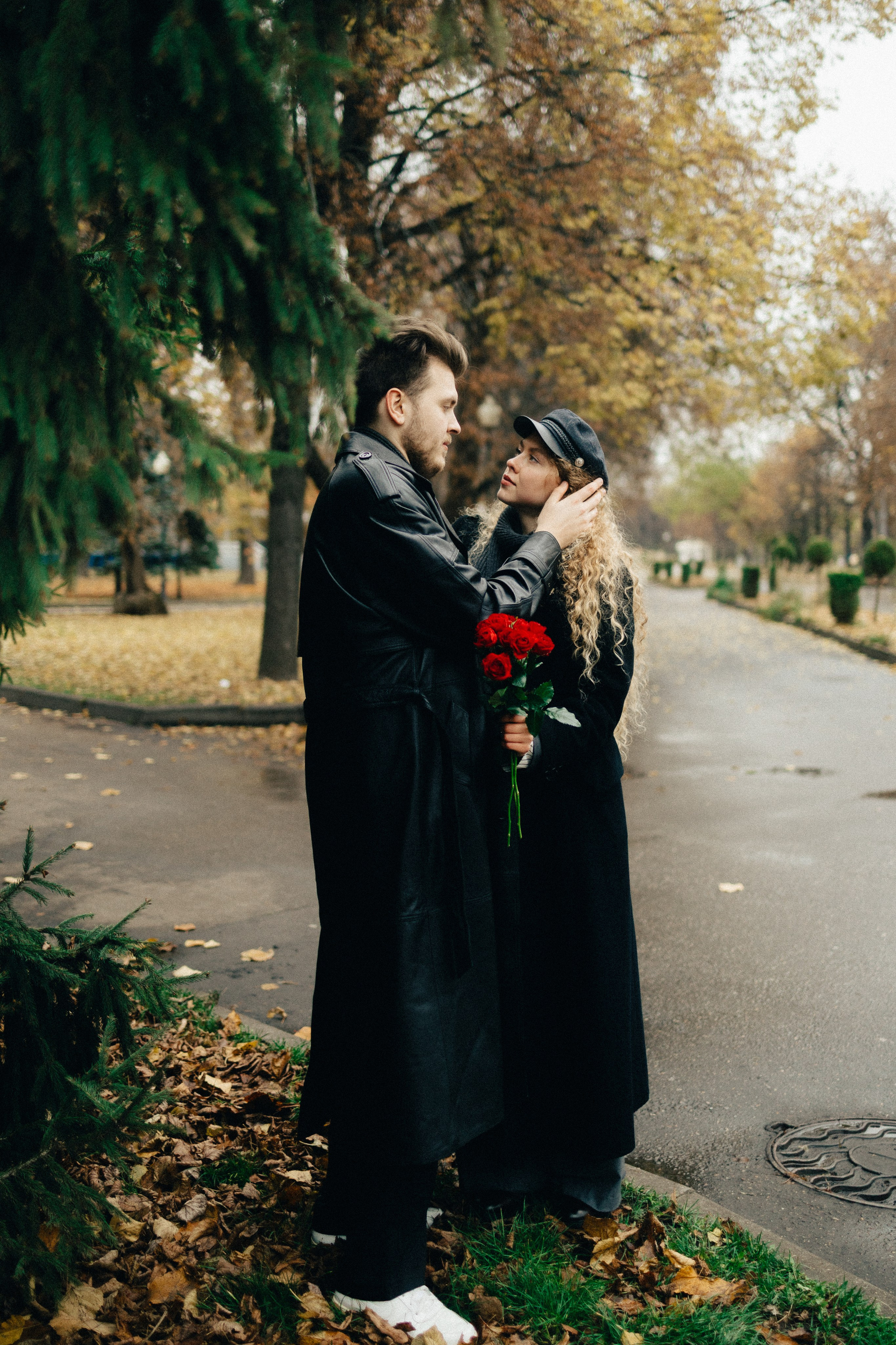 Тим и Кристина, проогулка в парке Горького. Свадебный и портретный фотограф в Москве Кристина Золотова