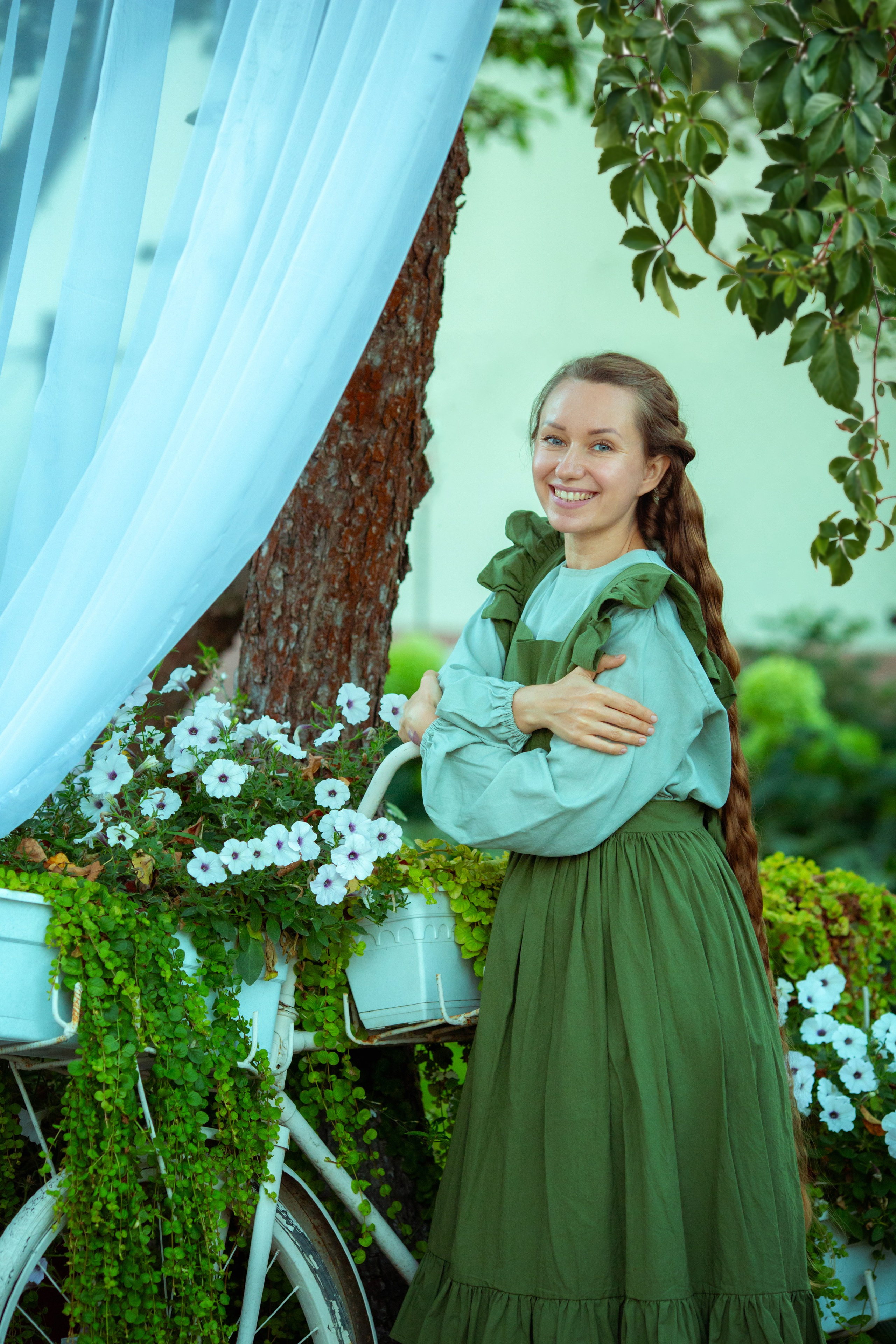 Надежда. Фотограф Антонина Свешникова. ВЫПУСКНЫЕ ФОТОКНИГИ для детских садов и школ. Москва, Владимир