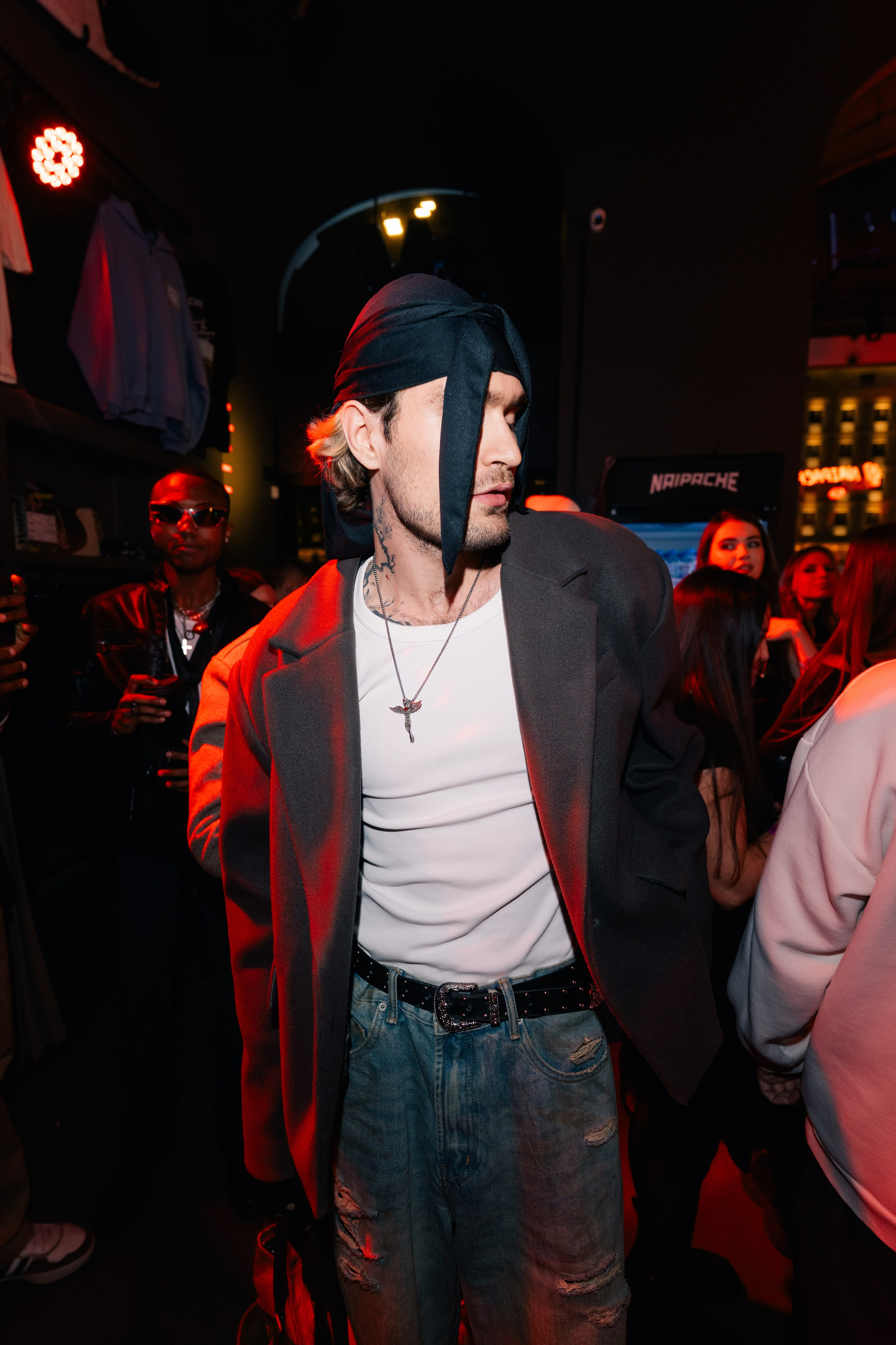 NAIPACHE DARK NIGHT x TWINBY. @oljiofilm: Олег Иванов — фотограф