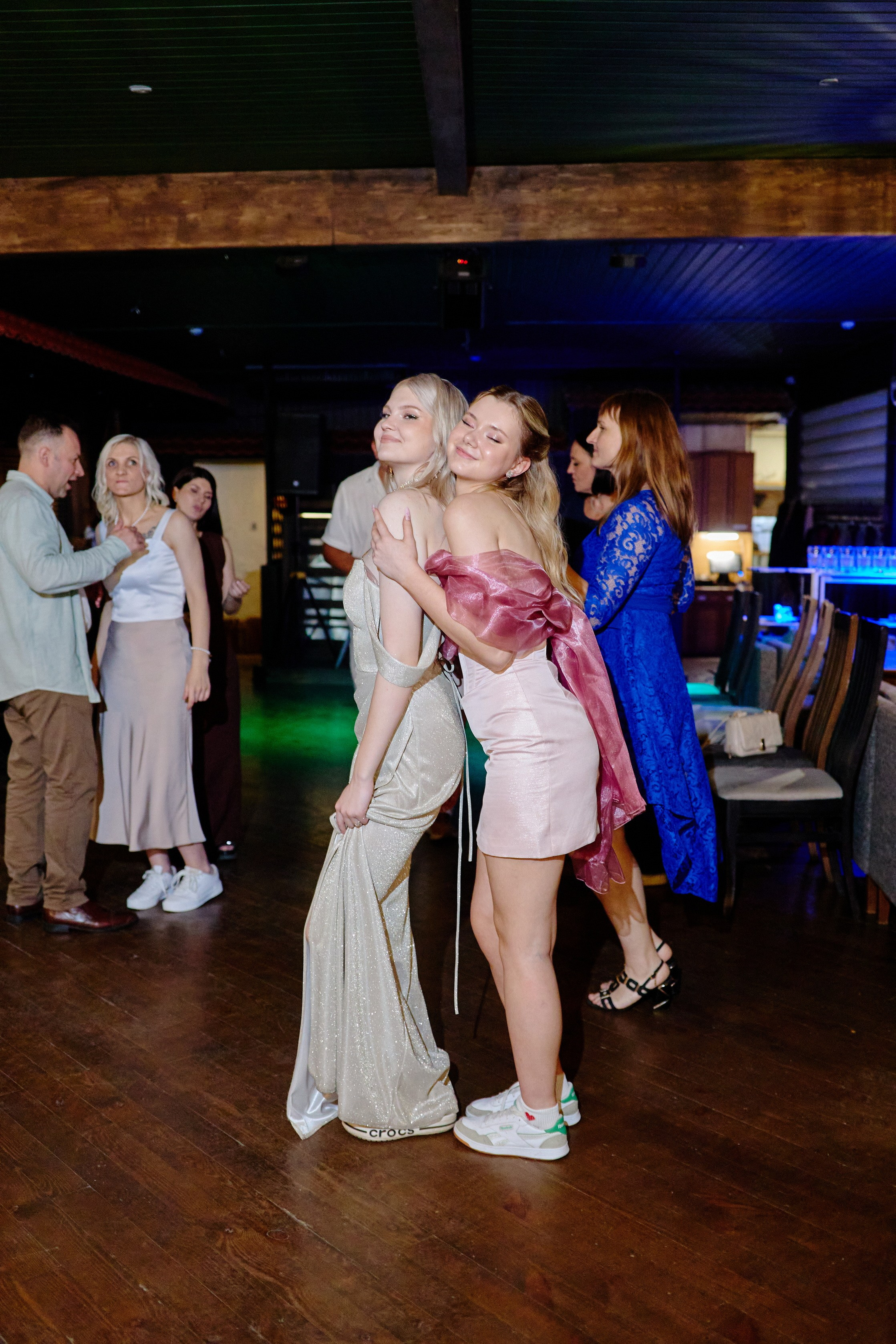 Выпускной 35 Сош. Фотограф Выпускные альбомы Таганрог Сергей Коробченко