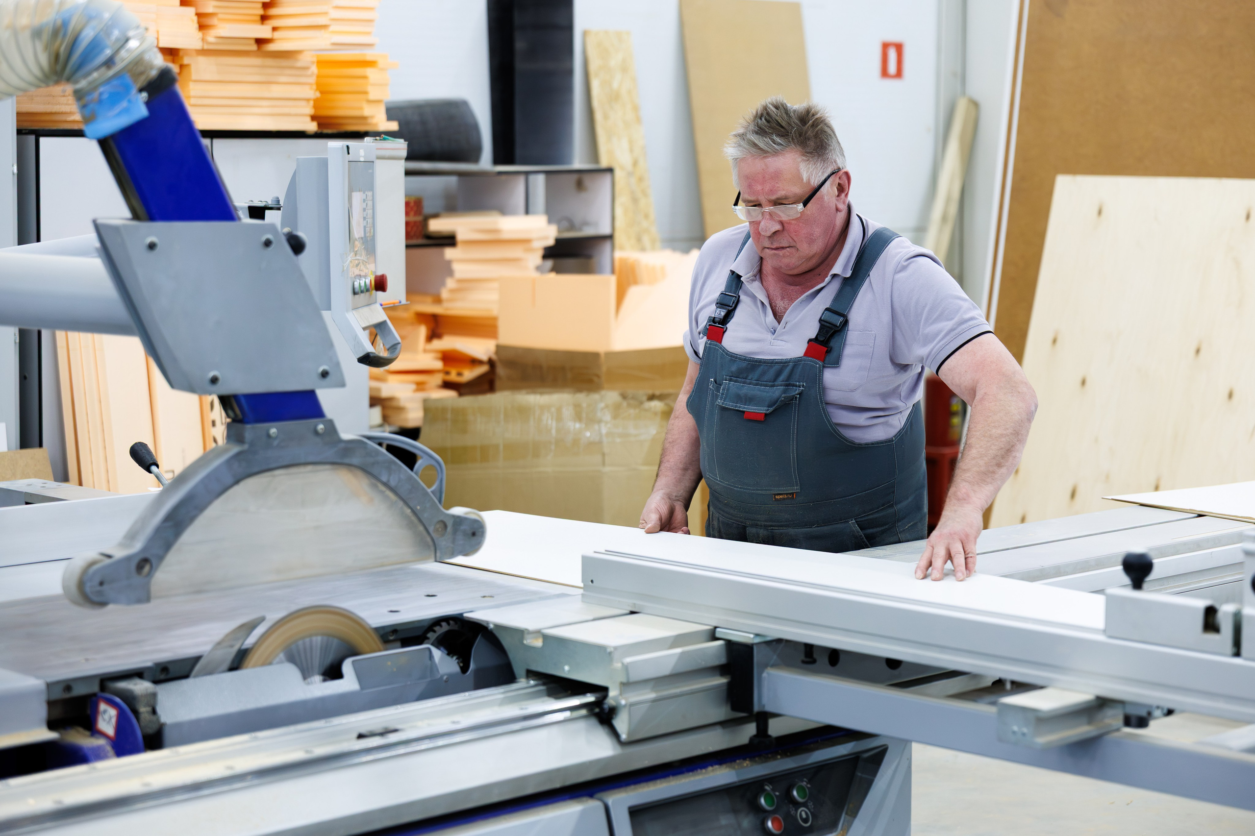 Съемка контента для рекламно-производственной фирмы «Дека» (2025). Репортажный и портретный фотограф в Ярославле Константин Горбачев