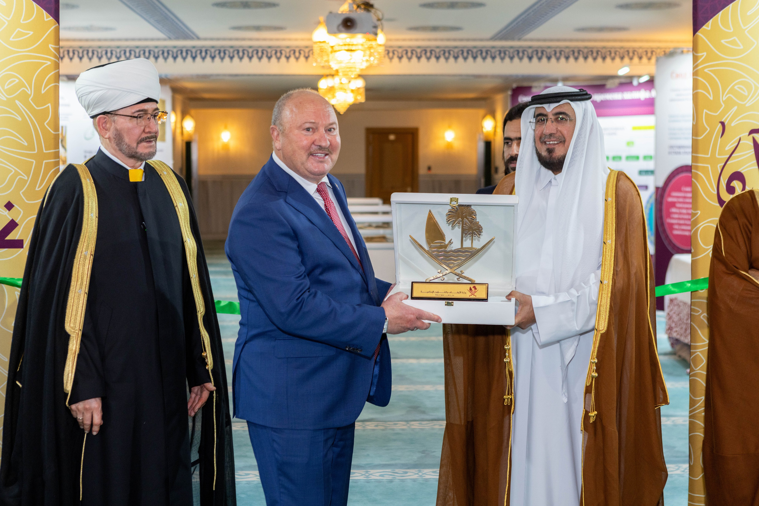 Открытие выставки Мир Корана. Рекламный, предметный, репортажный, семейный фотограф и художник в Москве