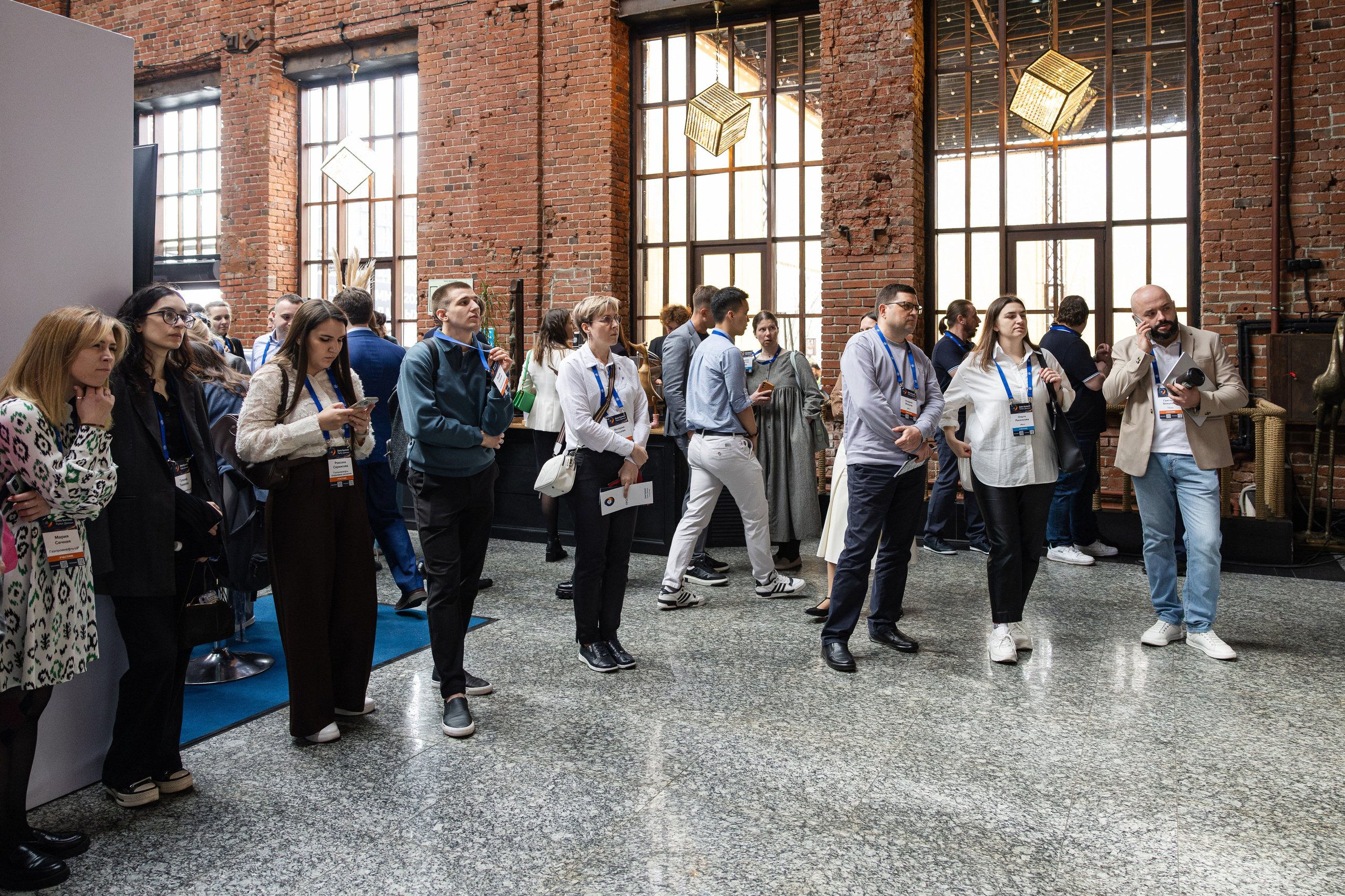 Data Summit 2025 (1). Свадебный репортажный фотограф в Москве