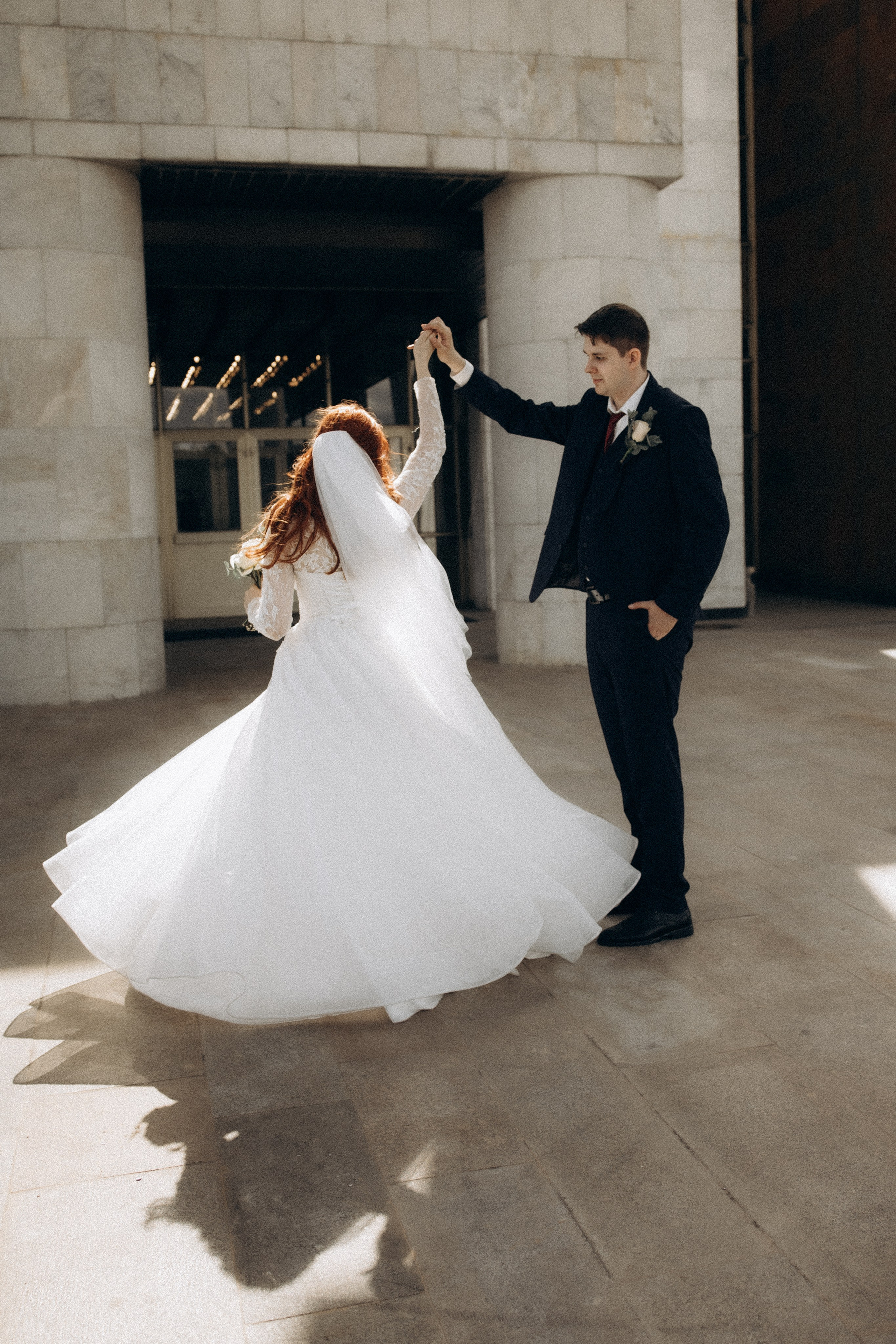 Фотосессия свадьбы Ивана и Александры в парке Горки Ленинские