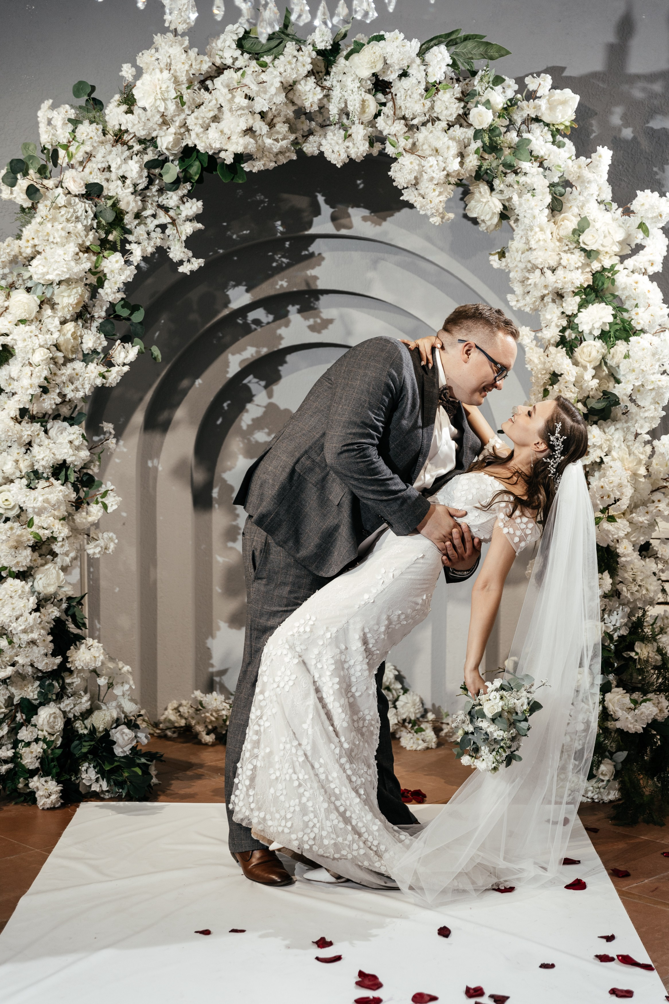 Свадебный фотограф Уфа — Руслан ГабдлисламовЖивые эмоции, красивые кадры, воспоминания на всю жизнь.Работаю по всей Республике Башкортоста. Свадебный фотограф Уфа Руслан Габдлисламов