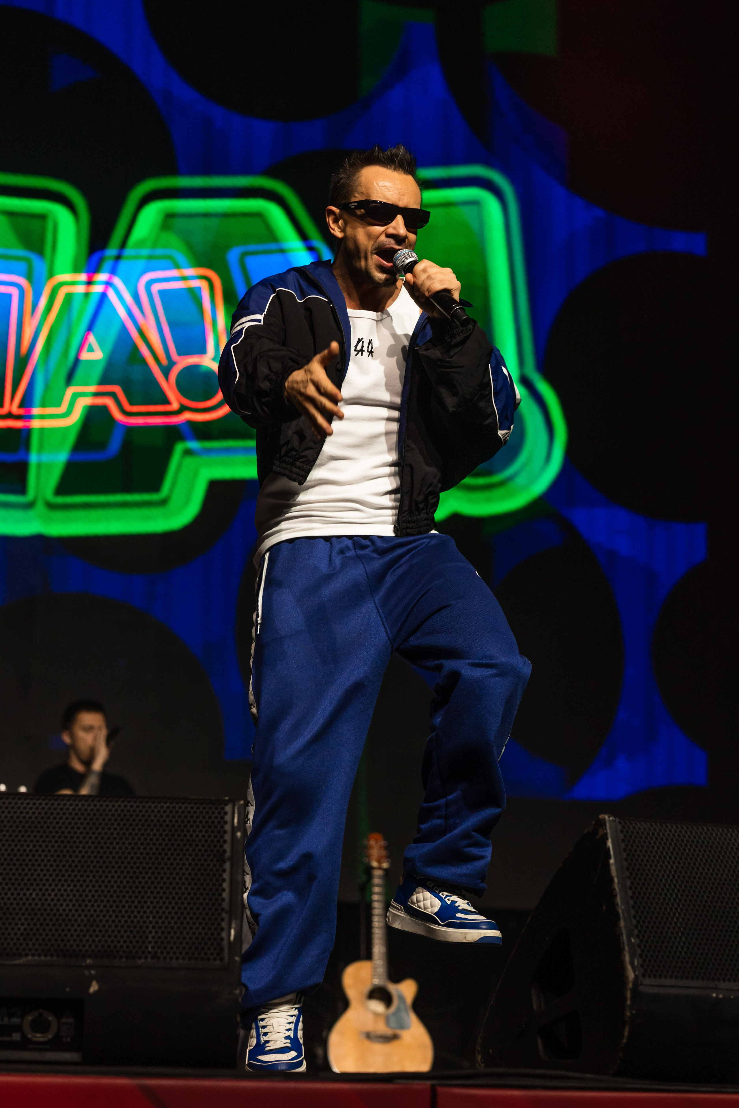 ЗОЛОТОЙ РЕКОРД — А-ЛЯ РУС!. ФОТОГРАФ ВАШИХ ЛУЧШИХ СОБЫТИЙ