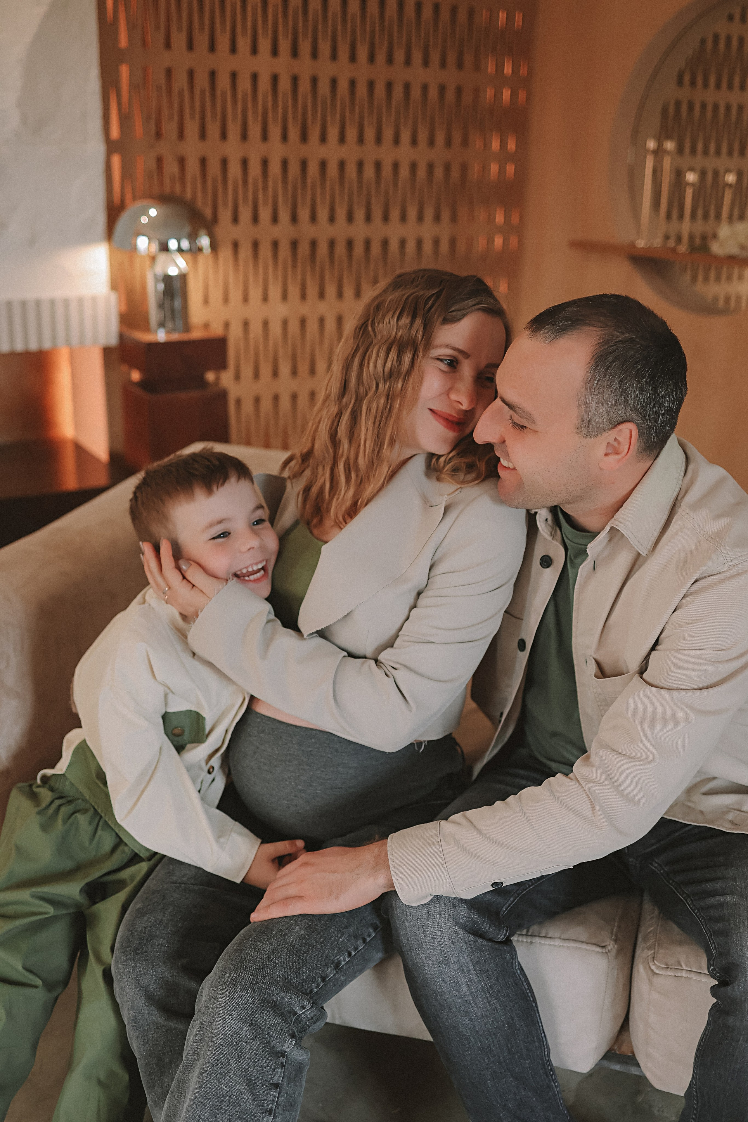 Фататум циклорама и зал. Семейный фотограф Тюмень, фотограф на роды Салмина Мария