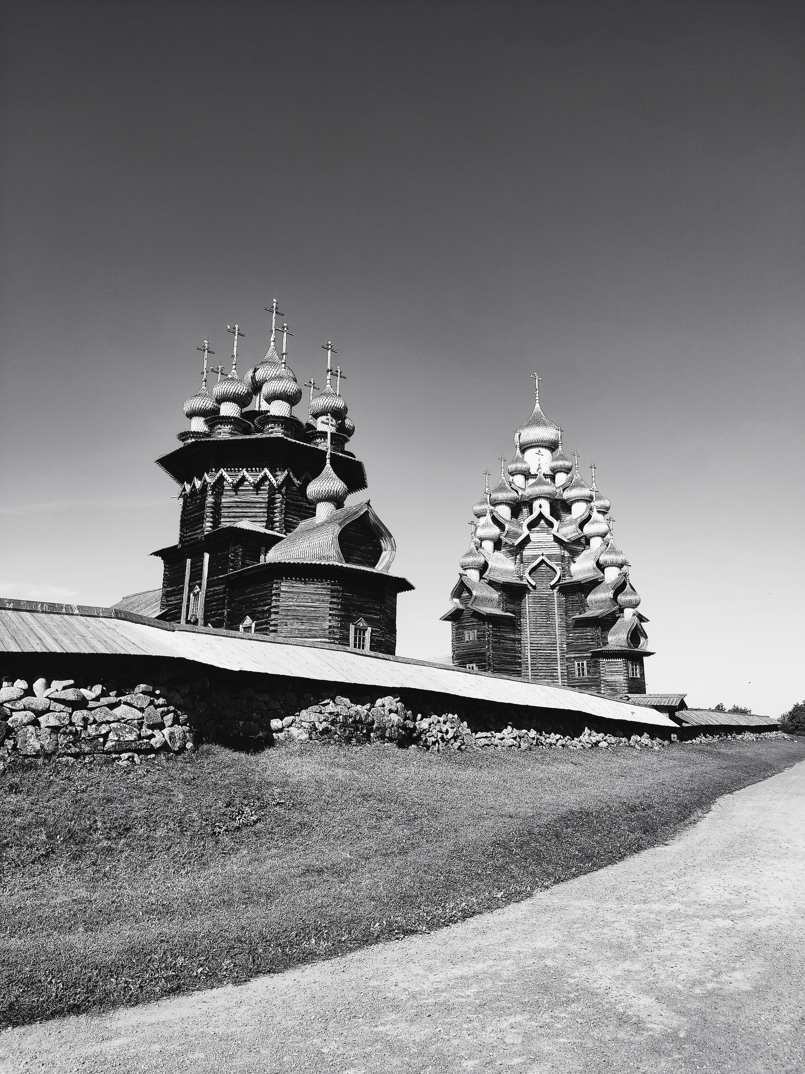 Храм был построен в 1694 году. Сгорел и был перестроен в 1764 году.