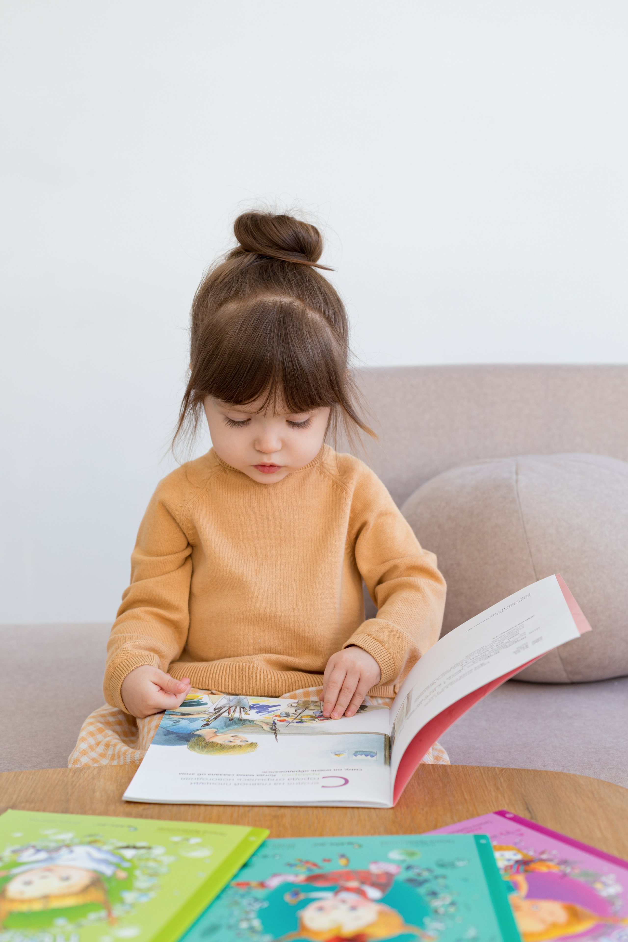 Фотосессия с детскими книгами. Детский и контент фотограф Надя Волкова Санкт-Петербург