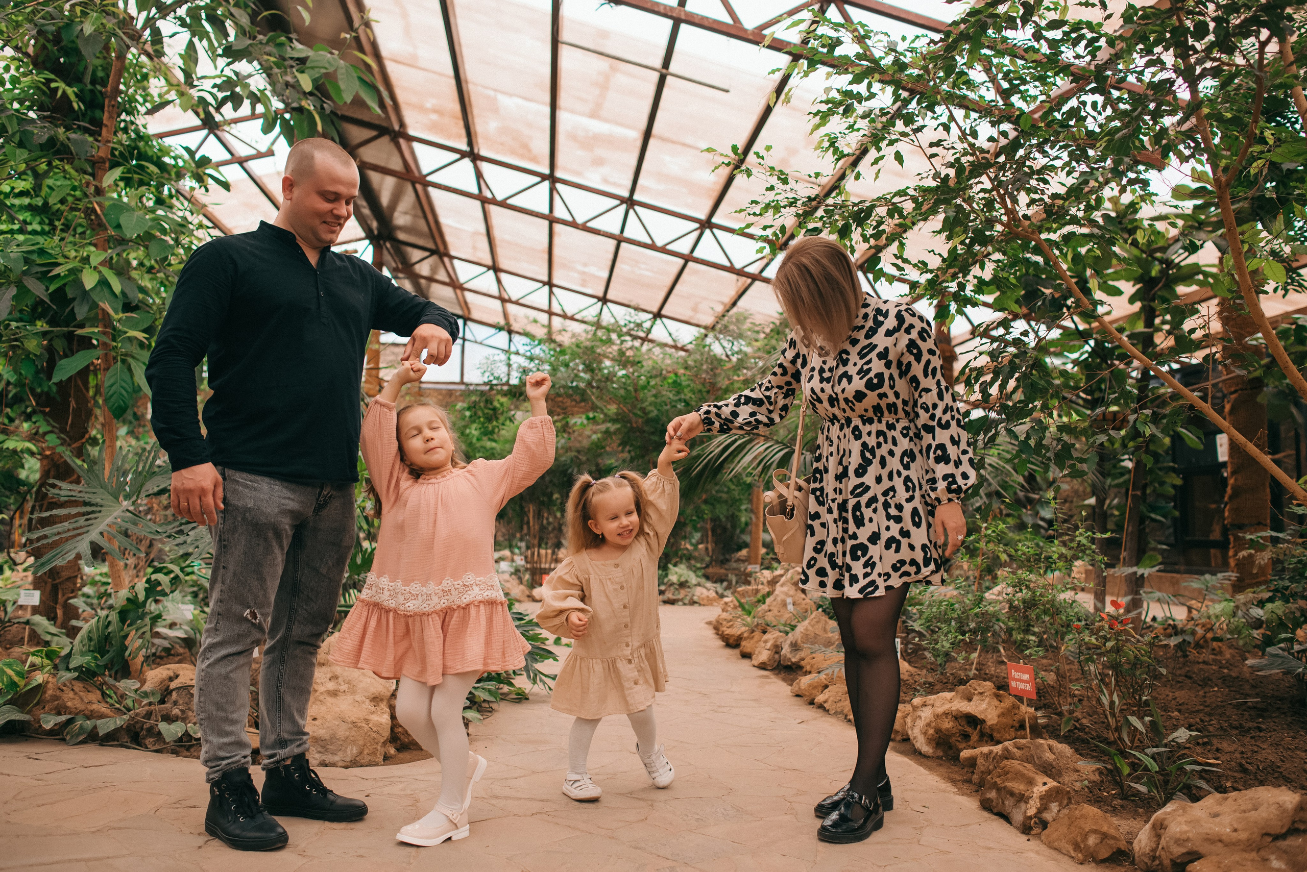 Семейная фотосессия на природе. Семейный и детский фотограф в Обнинске, Калуге, Москве