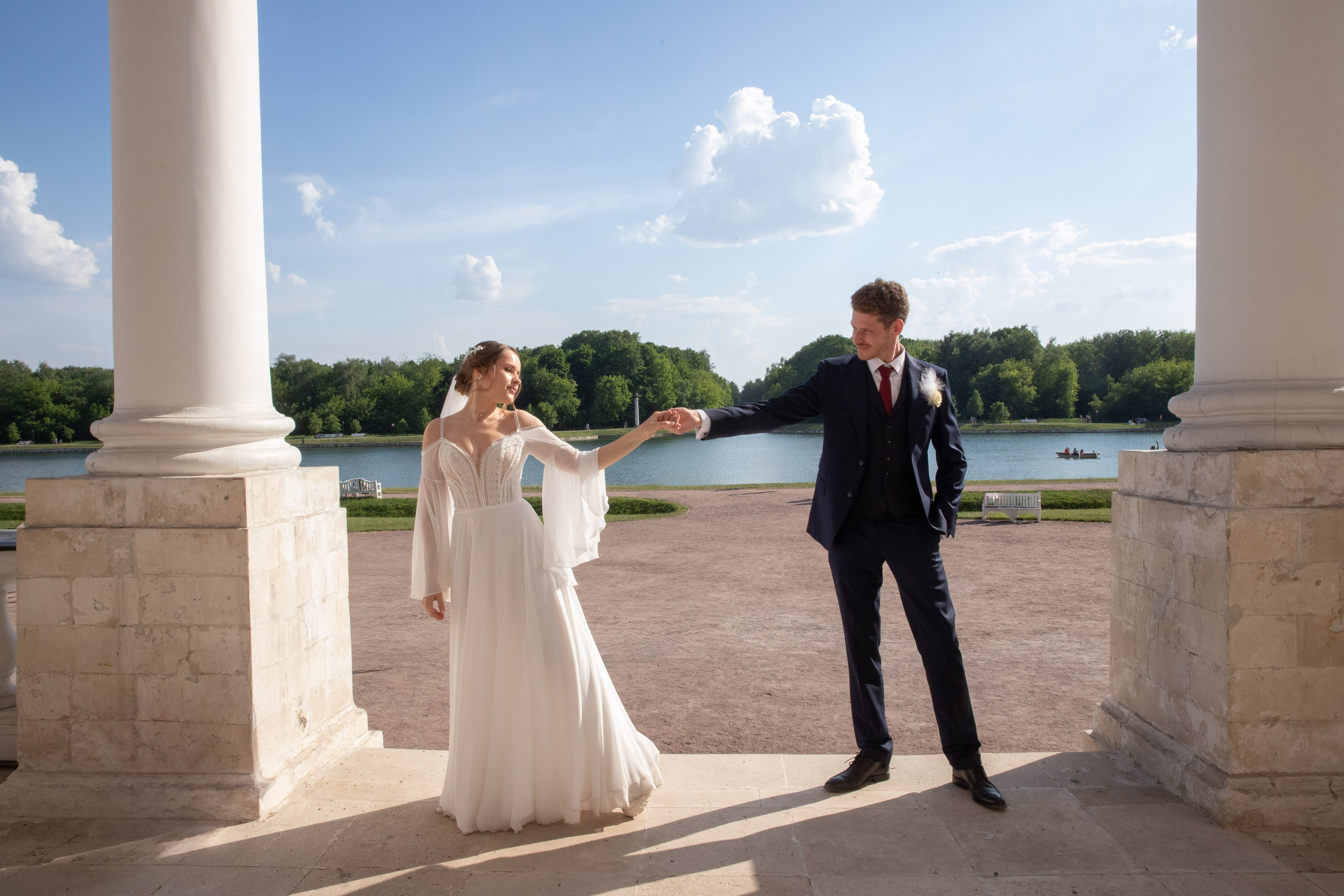 Летняя свадьба в Кусково. Свадебный и портретный фотограф в Москве Мария Кравченко