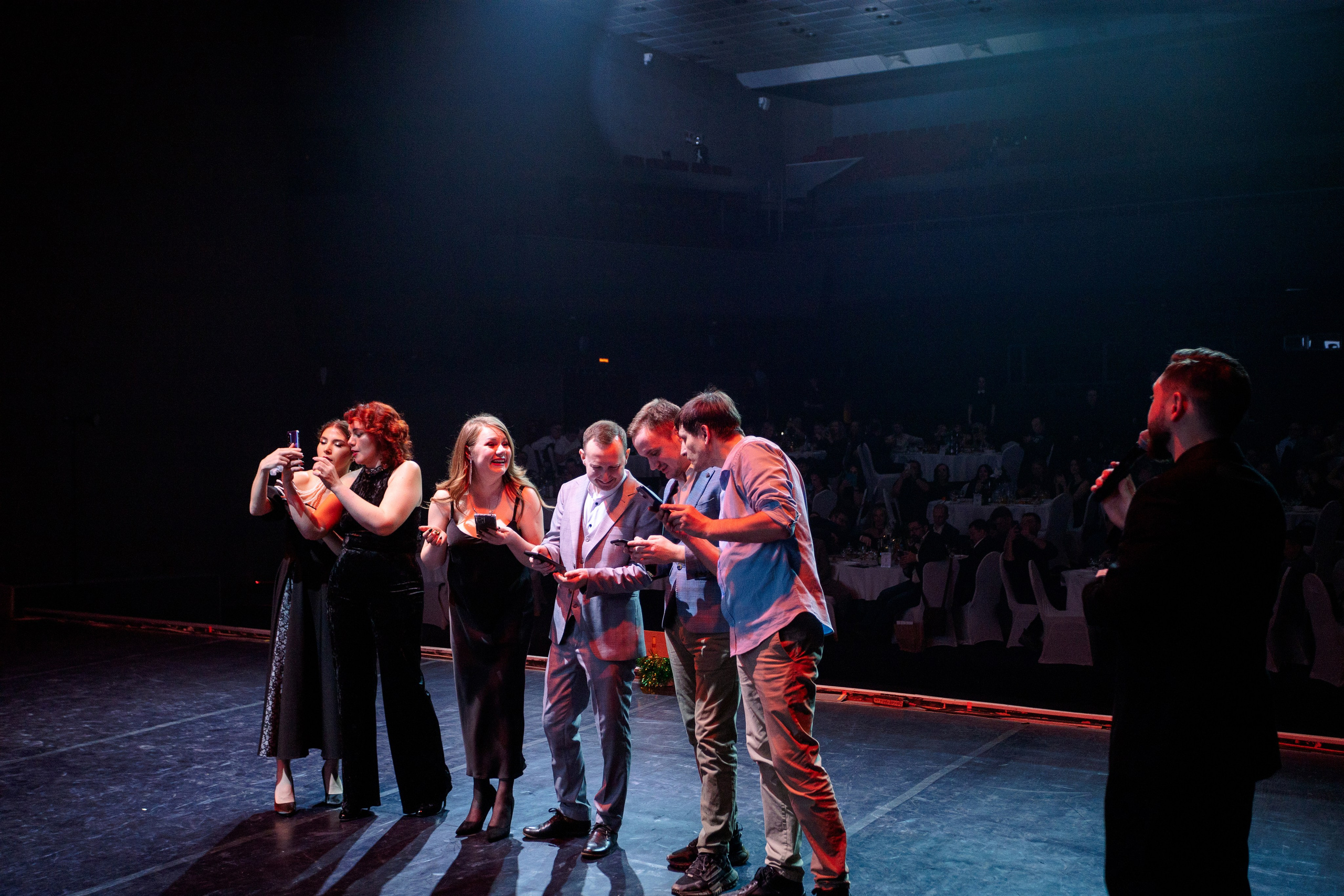 РЕПОРТАЖ: НОВЫЙ ГОД В ДК МЕТАЛЛУРГ. Профессиональный фотограф в Ижевске Леша Петров