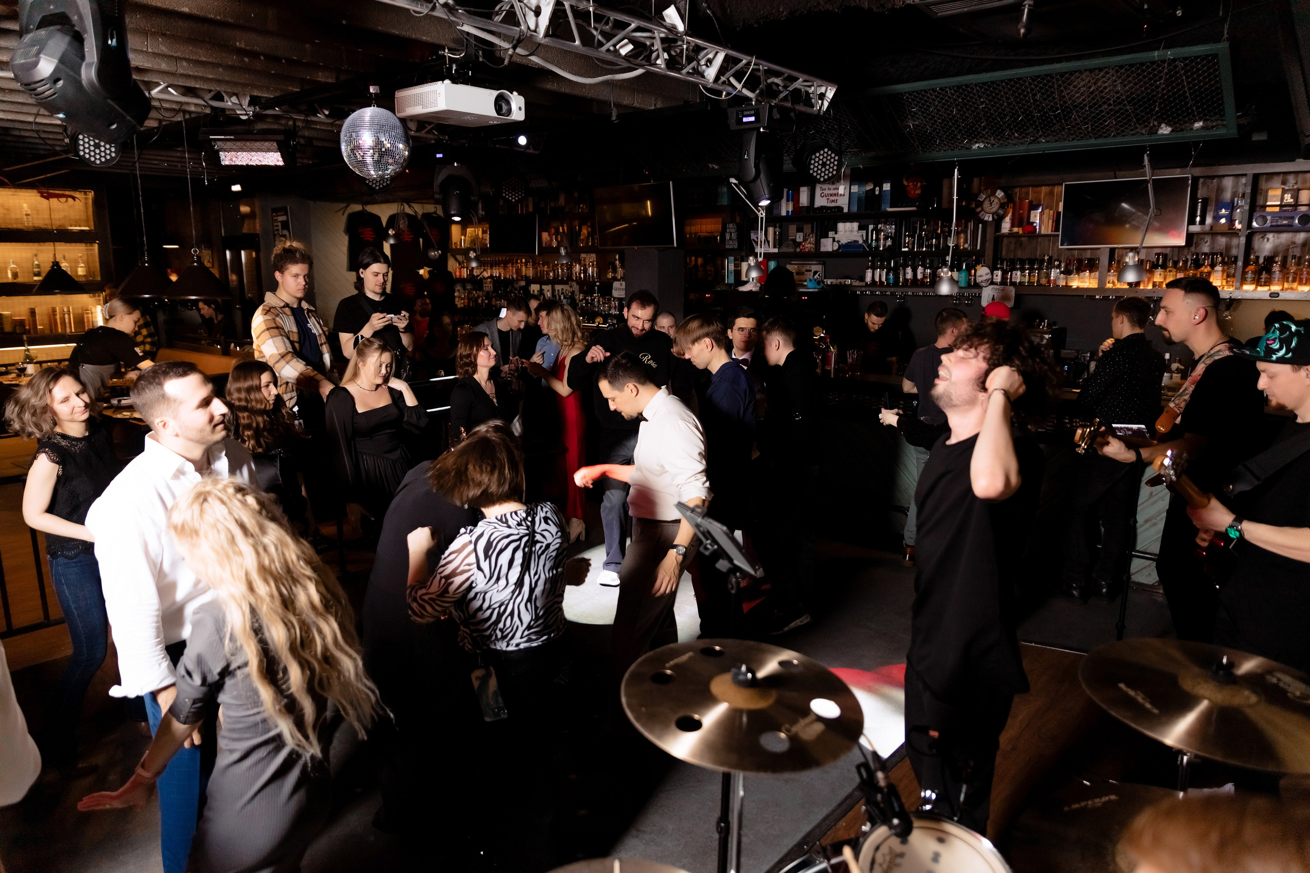 КОПРОРАТ: Юпитер 5. Все фото. Профессиональный фотограф в Ижевске Леша Петров