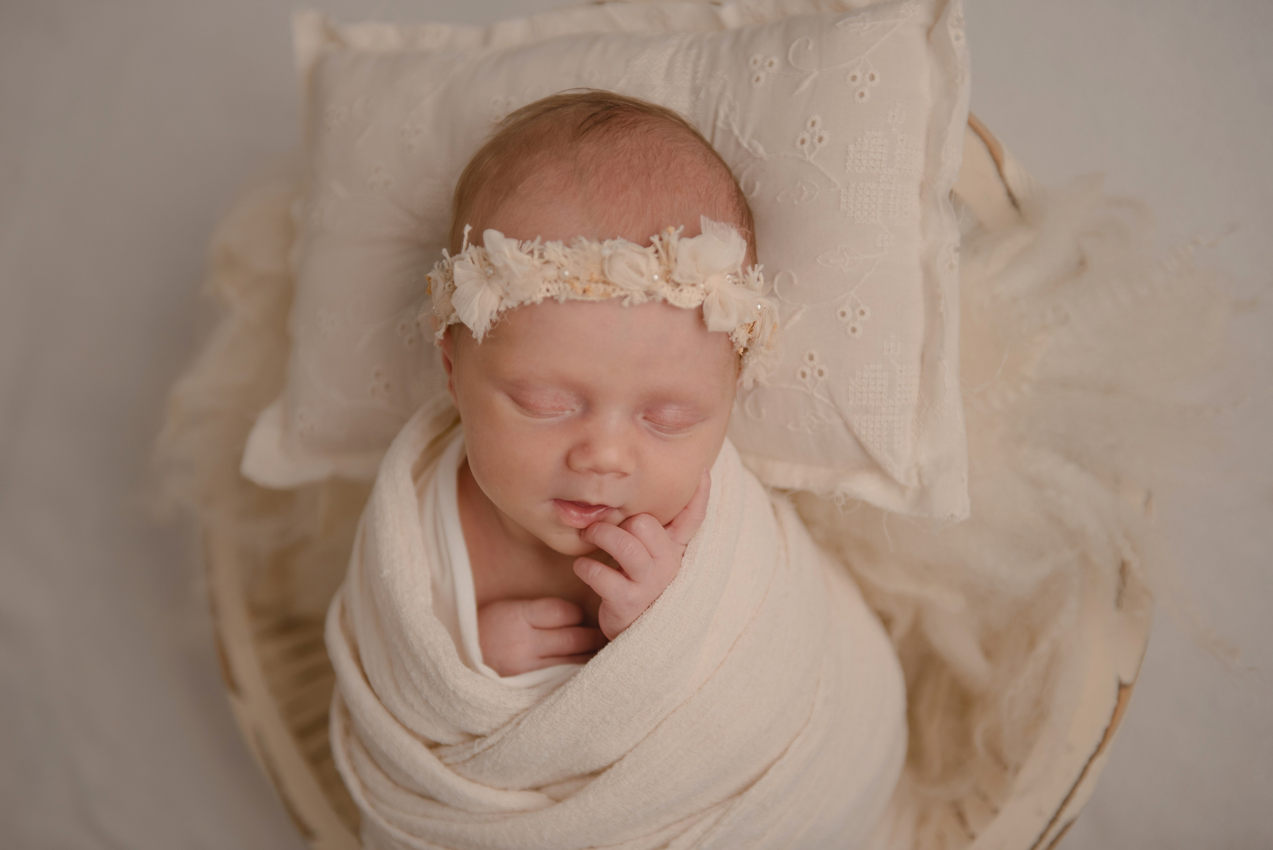 Съемка новорождённого. Фотограф новорожденных в Ростове-на-Дону