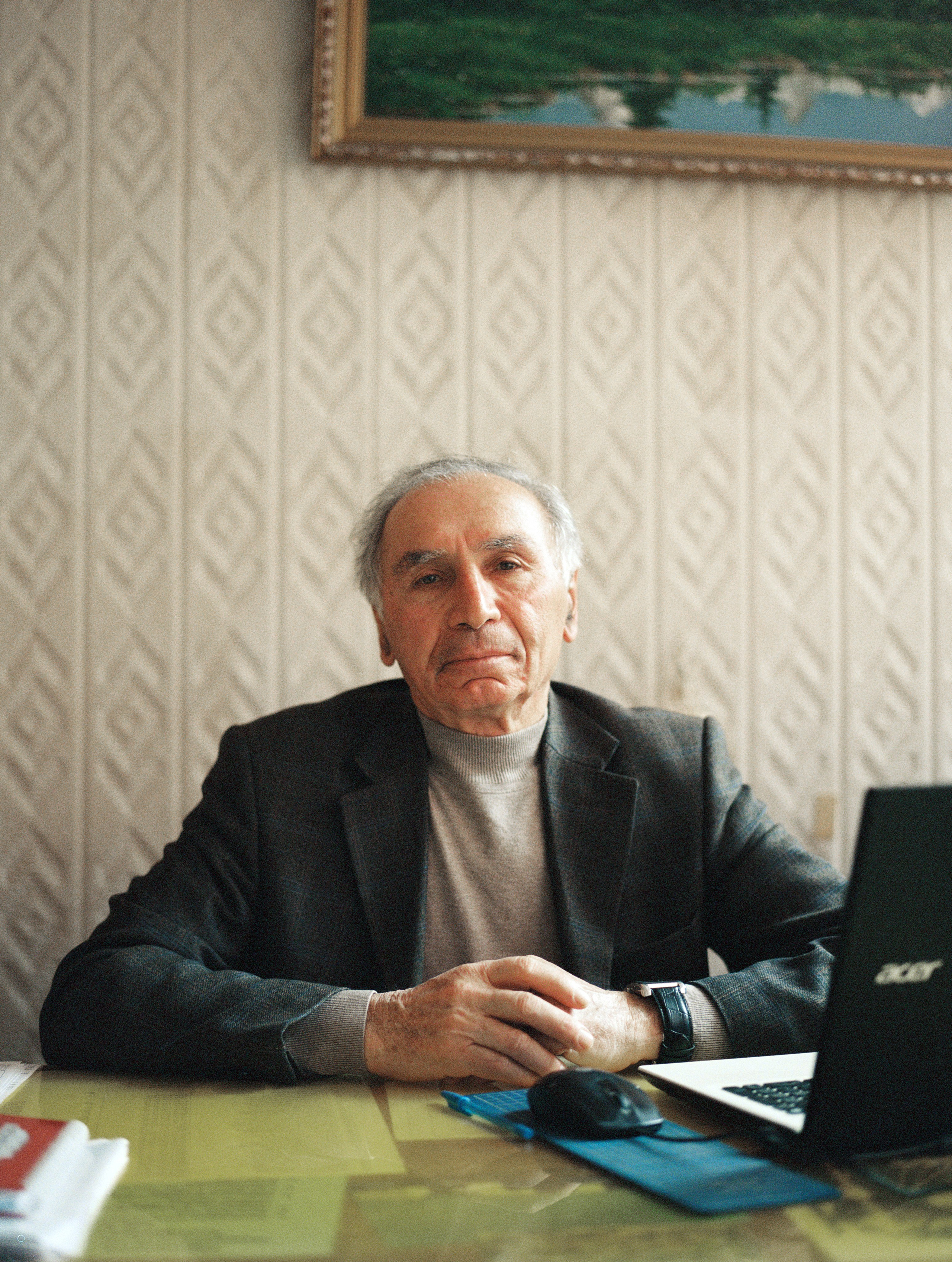 Директор школы № 85 Ваник Маркарян. Cело Сергей-Поле, Сочи. 