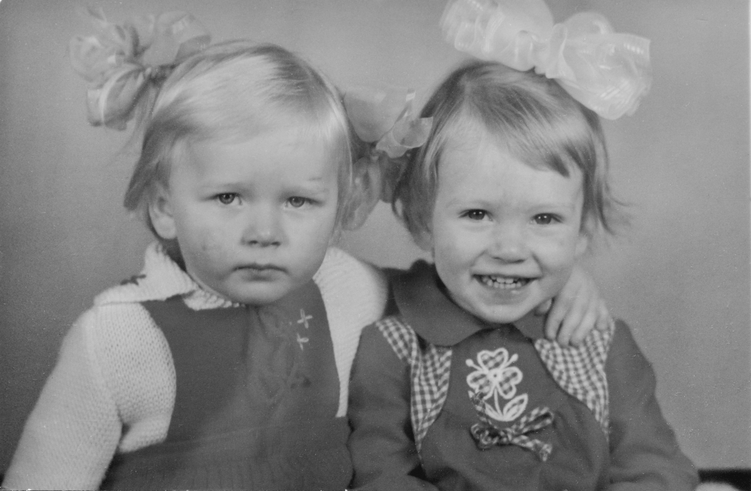 Личные фото. Школьные выпускные альбомы в Москве Марина Николаева