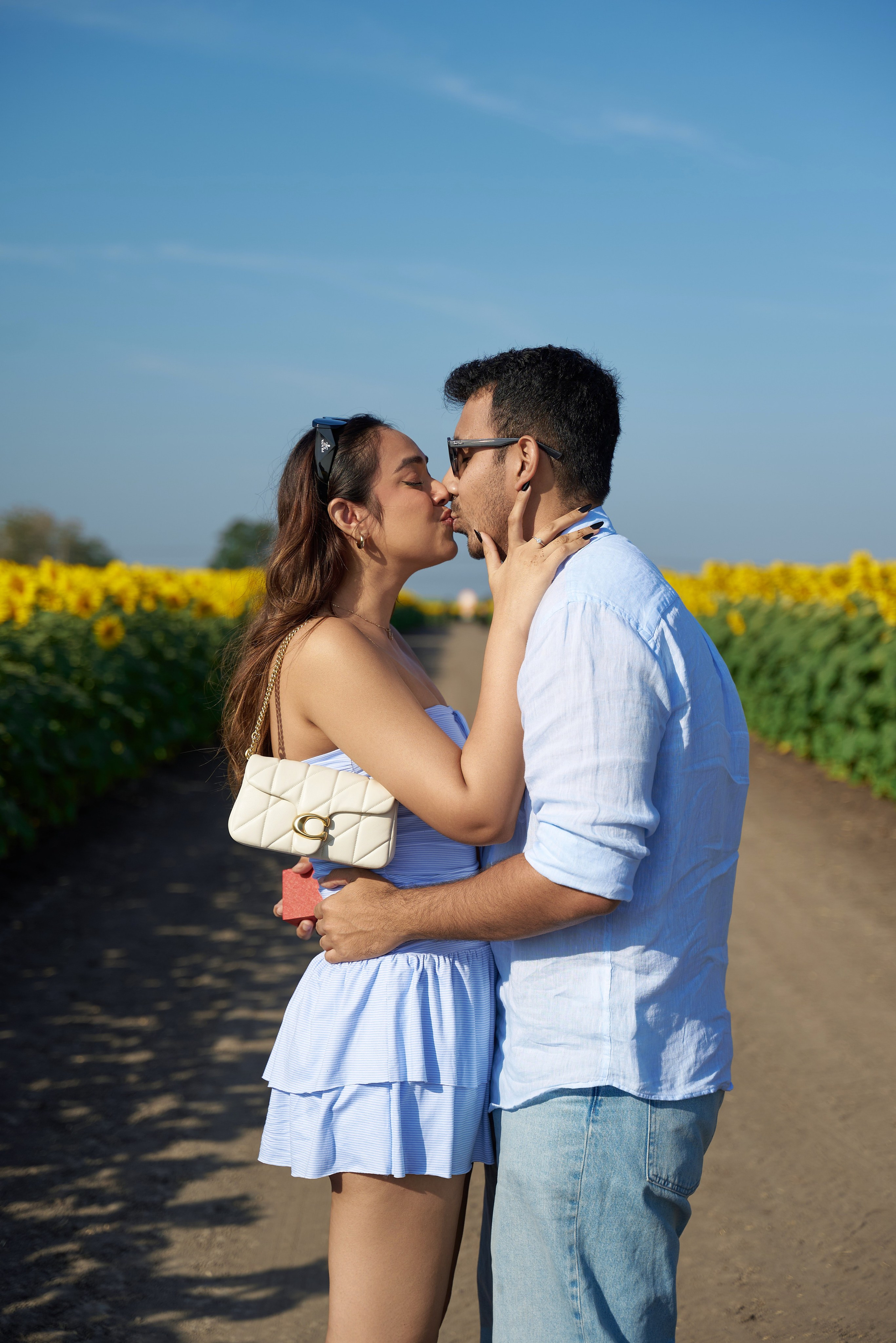 Love in the field. Photographer Bangkok — Pattaya | фотограф Бангкок — Паттайа
