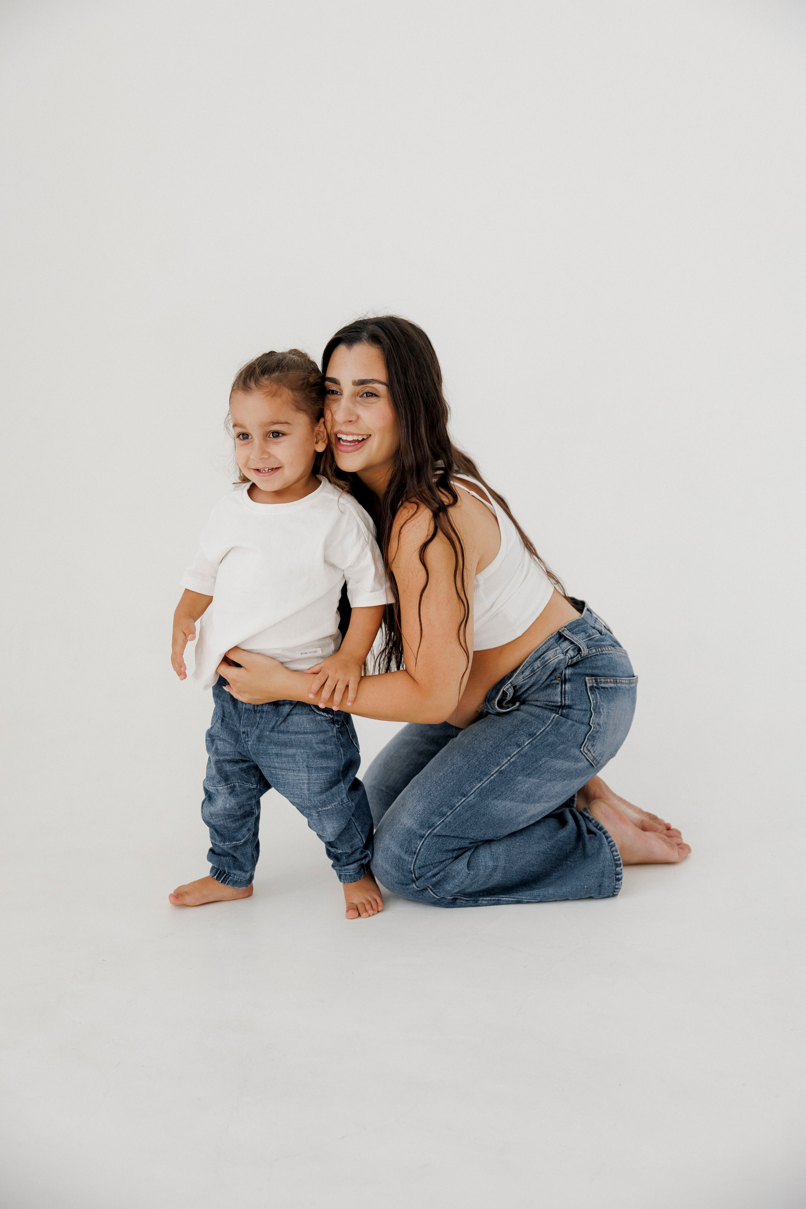 Pregnancy photoshoot inside the Grey Studio. Главная