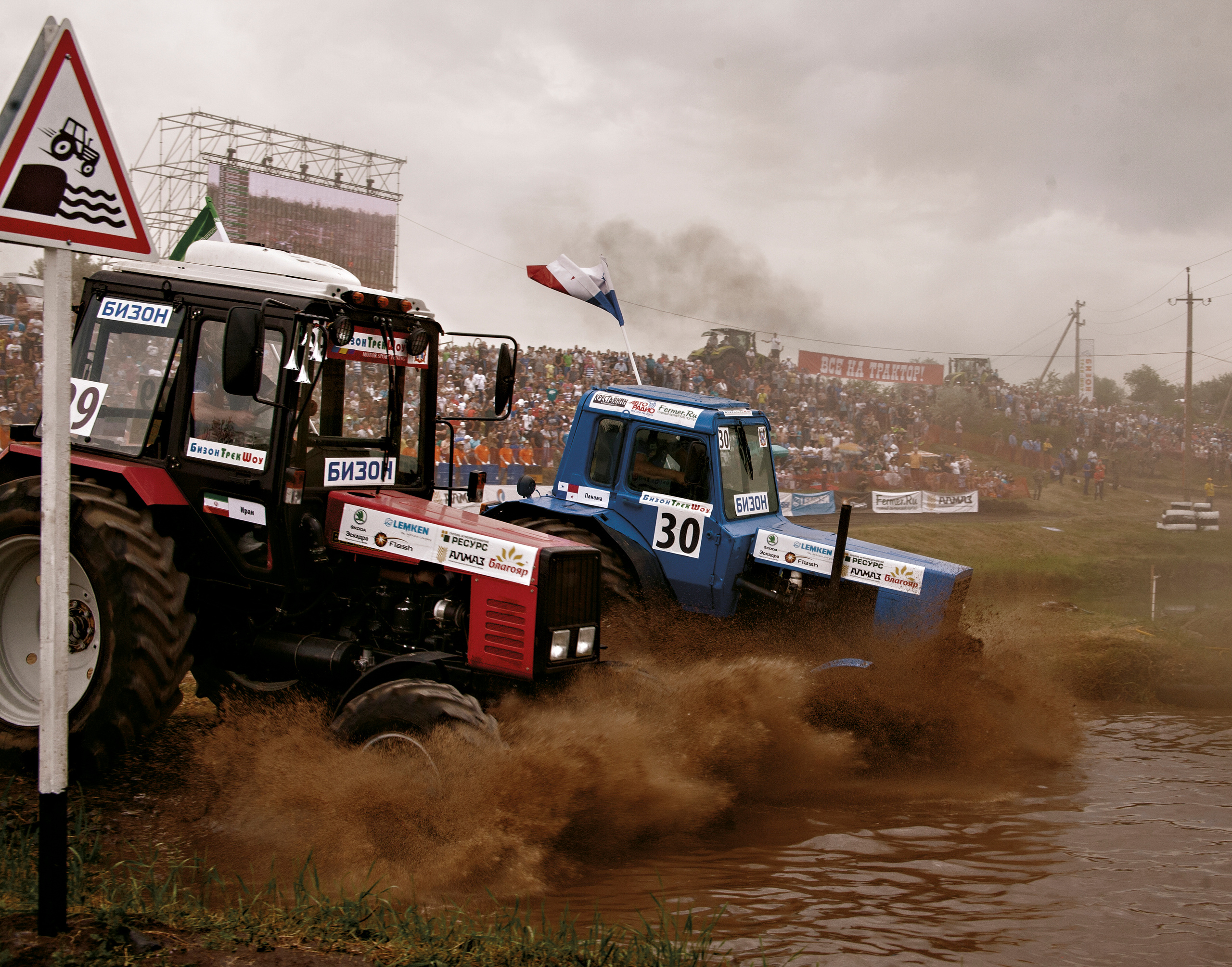 Фотограф Денис Зимин, сьёмка для маркетплейсов в городе Ростове-на-Дон. Выпускные альбомы, фотограф Денис Зимин в городе Ростове-на-Дону