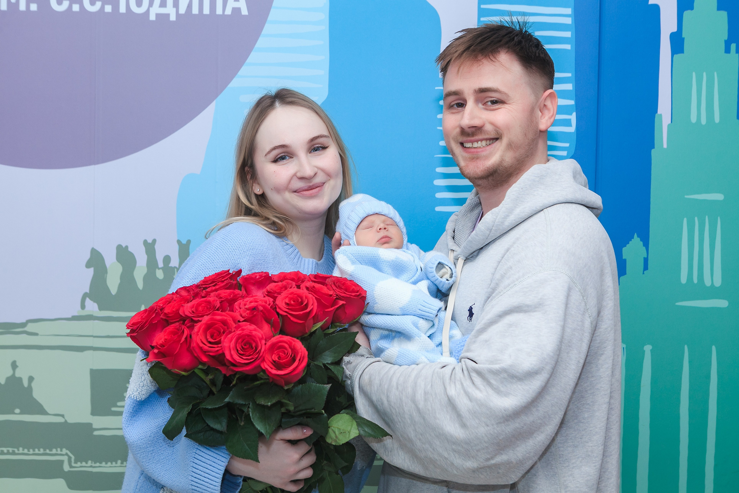 Съемка выписки из роддома 7 ГКБ Юдино Москва. Фотосъемка выписки из роддома в Москве, заказать фотографа на выписку ньюборн съемка в роддоме newborn фотограф в Юдино