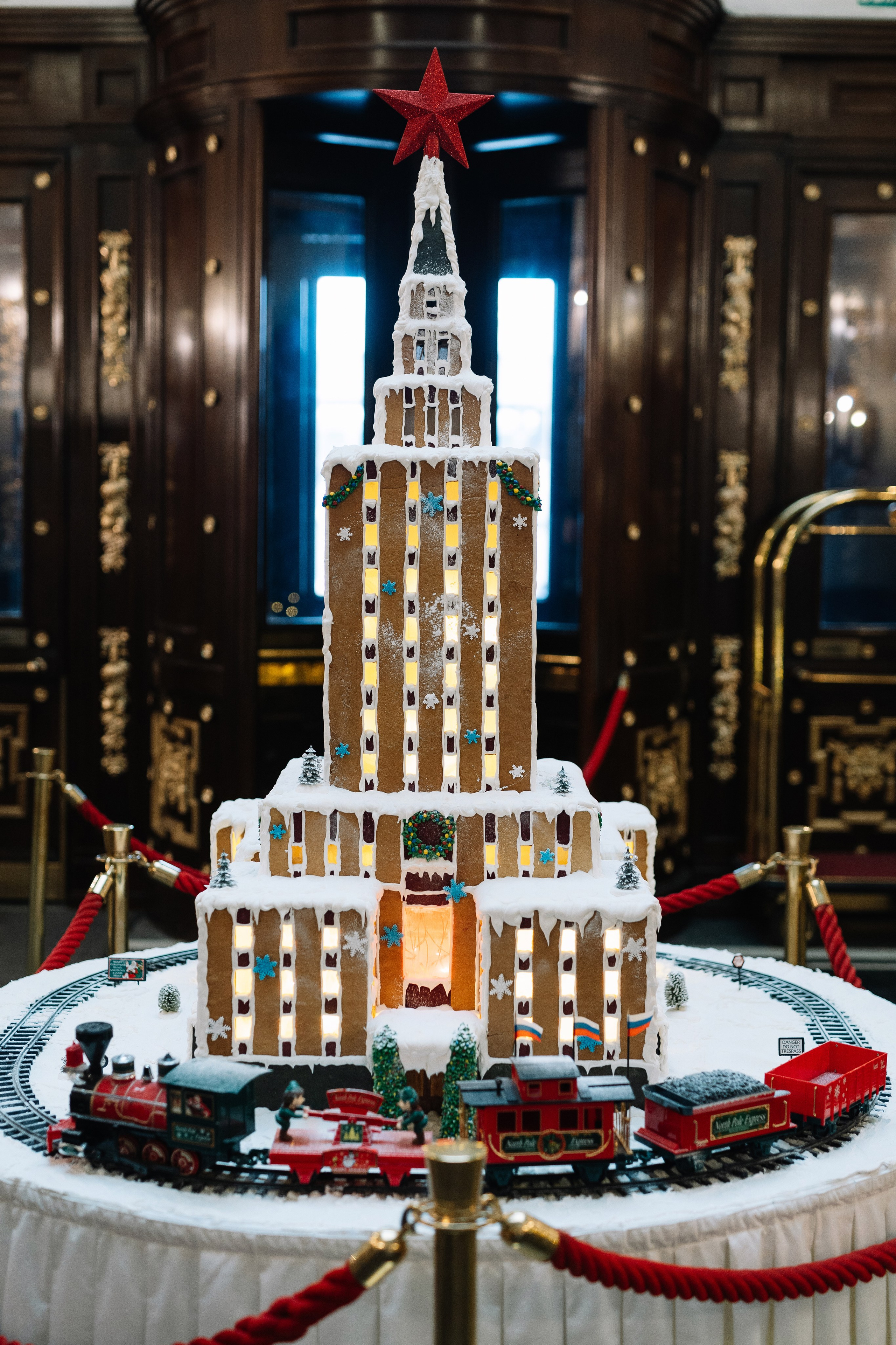 Свадебная фотосессия Лилии и Романа, прогулка в центре Москвы. Свадебный фотограф в Тамбове Павел Четвертков