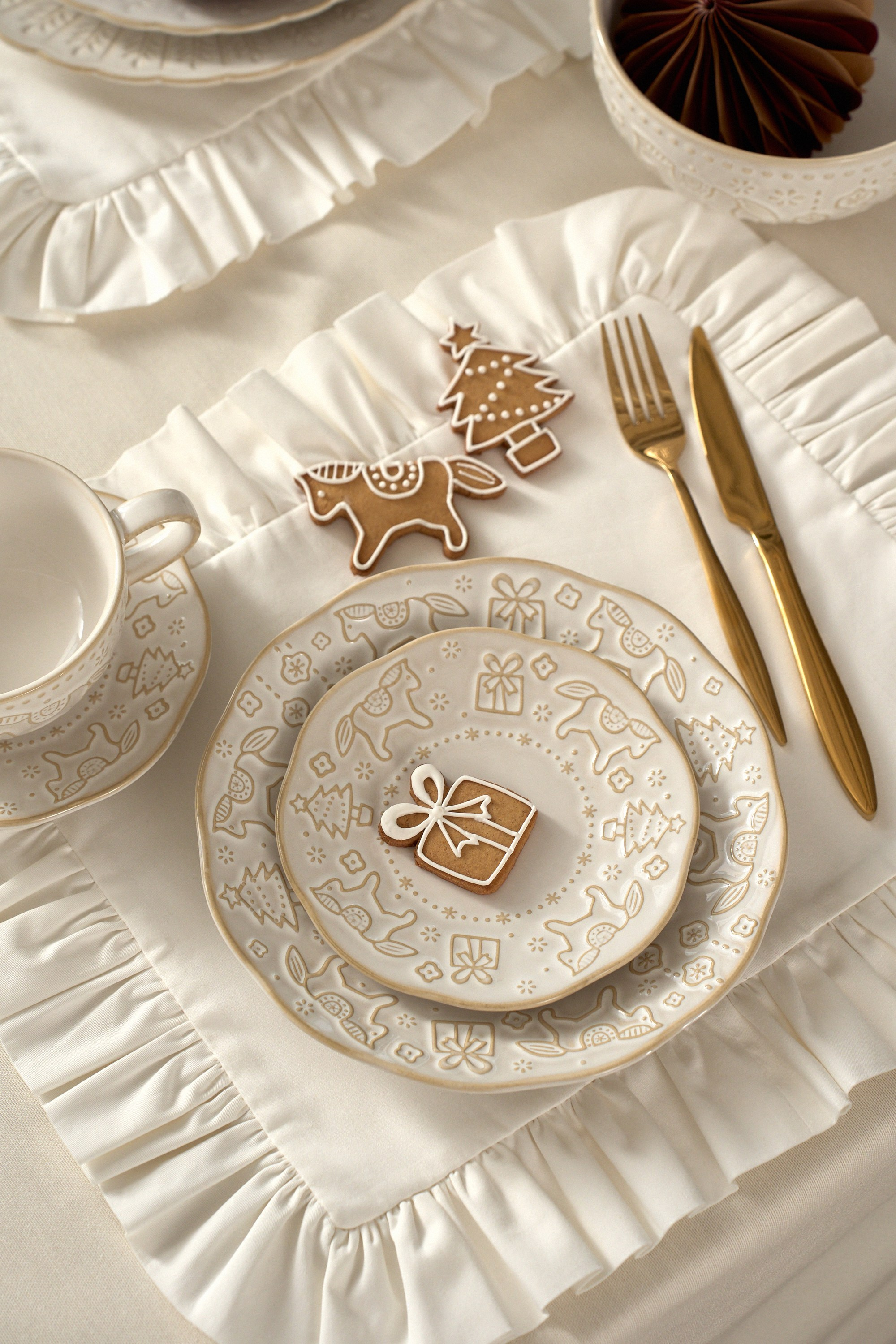 DIVNAYA IVA NEW YEAR'25 COLLECTION. Фотограф Александра Емельянова
