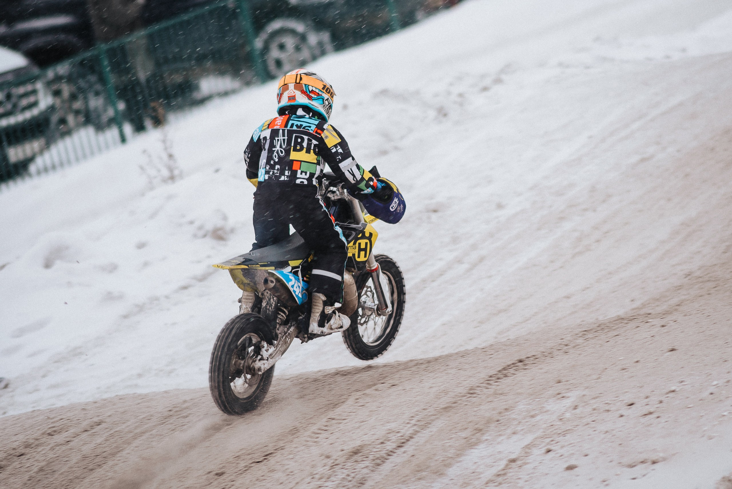 29.12.2024 — Праздничная тренировка на мотоциклетной трассе Люскус. Репортажный фотограф в Кемерово