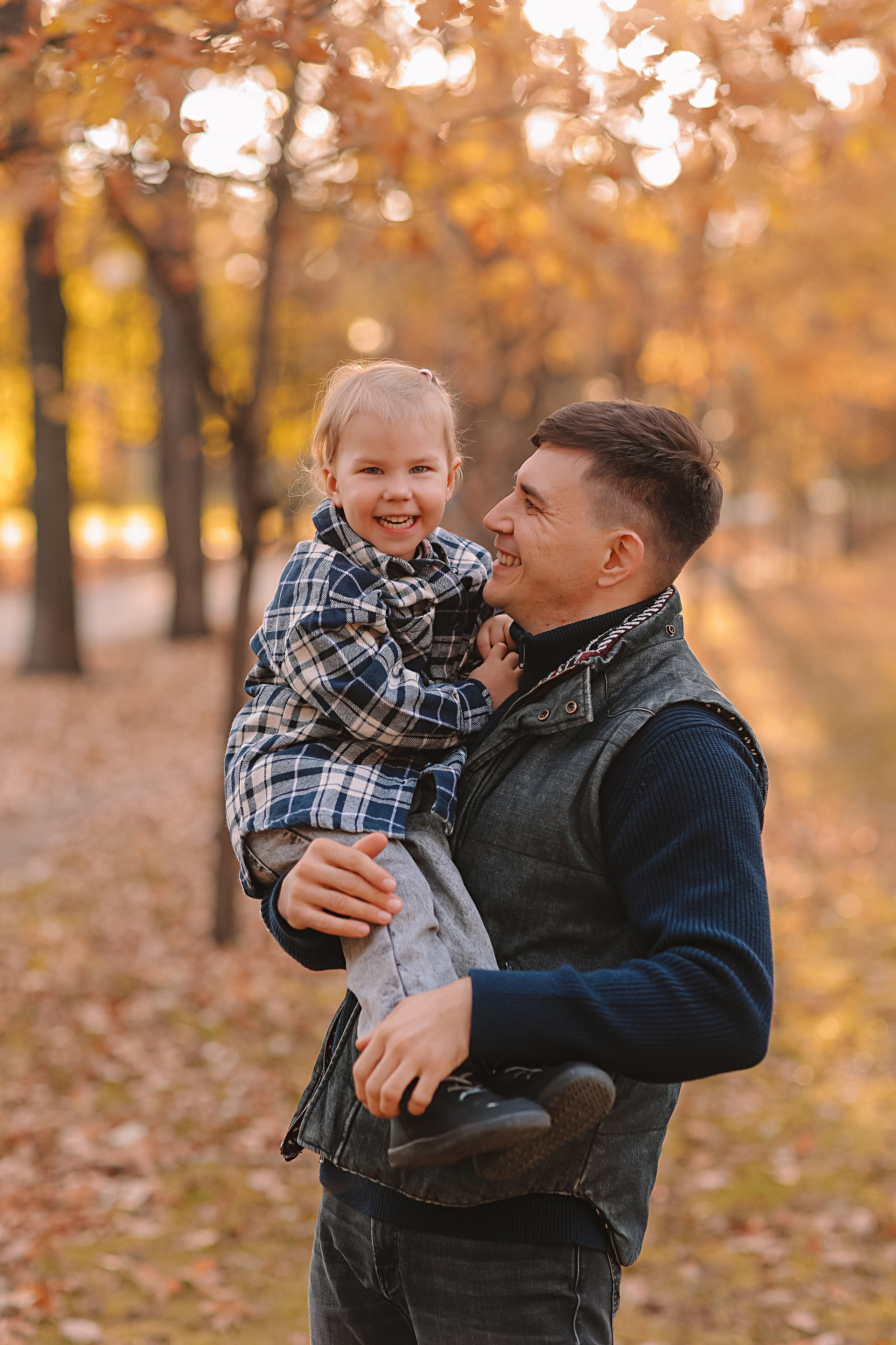 Осень. Семейный фотограф Тюмень, фотограф на роды Салмина Мария