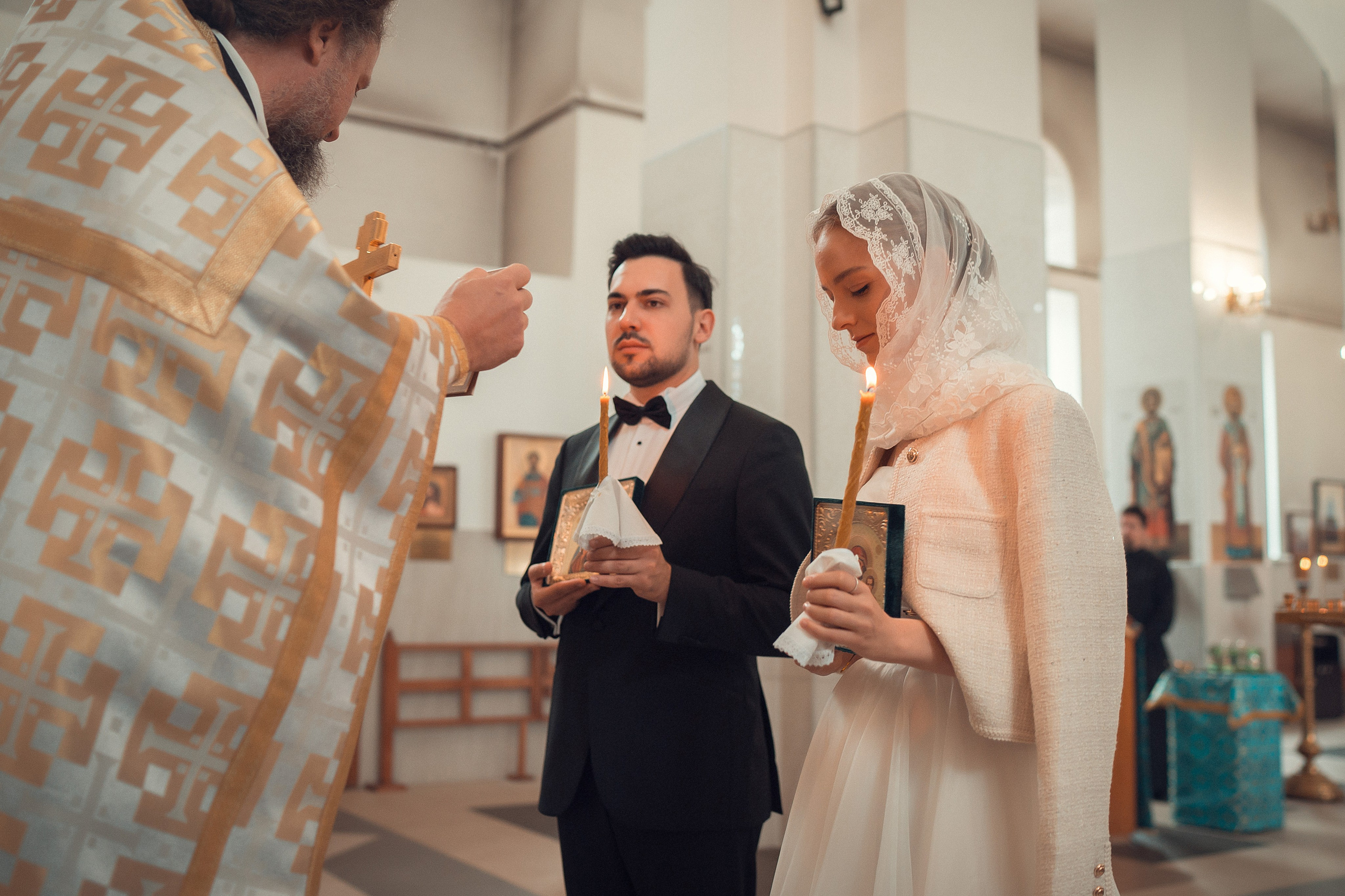 Таинство Венчания Ивана и Полины Храм Феодора Тирона. Фотограф на Крещение и Венчание в Красноярске Рамазанова Юлия