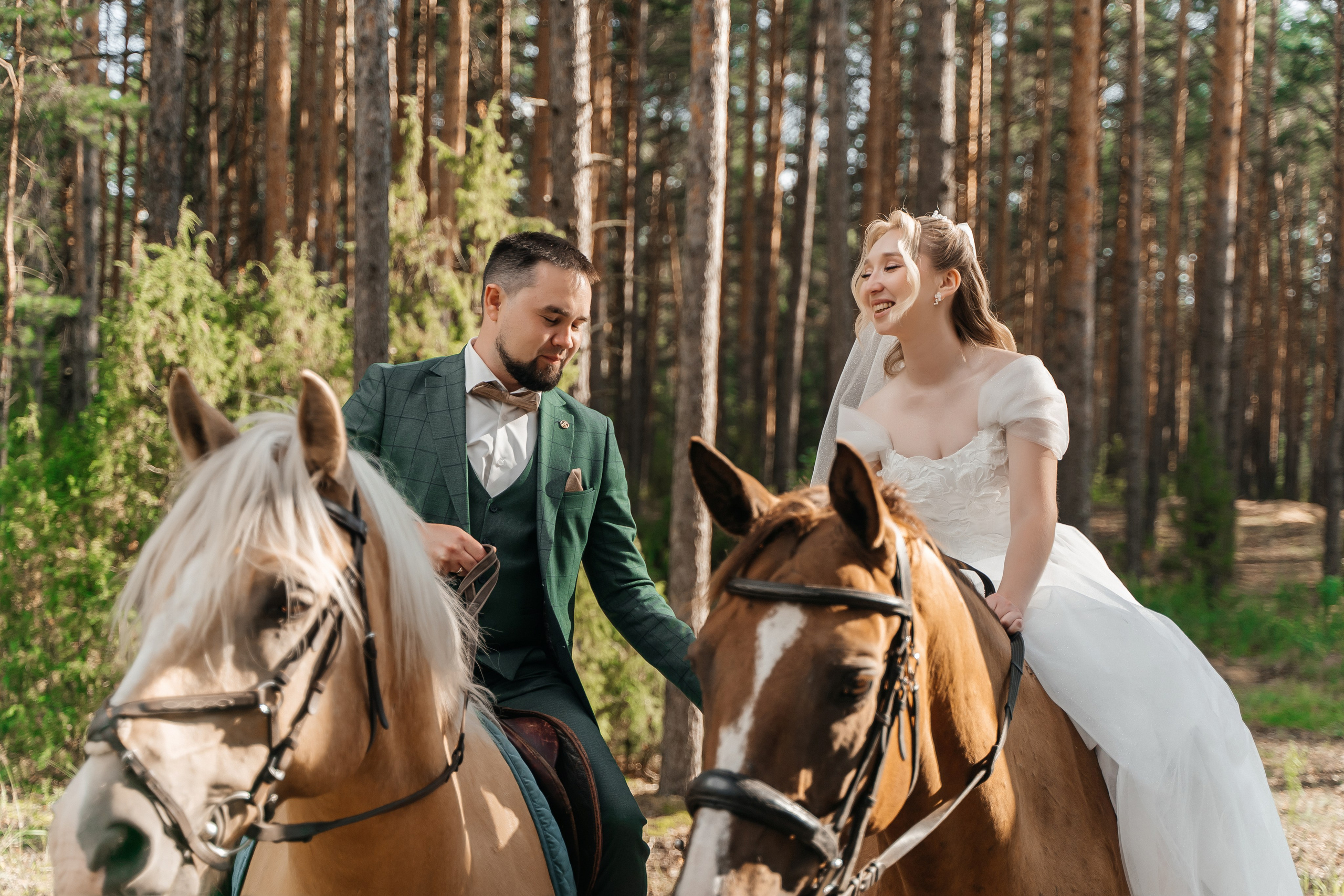 Свадебная прогулка. Свадебный фотограф видеограф Чебоксары