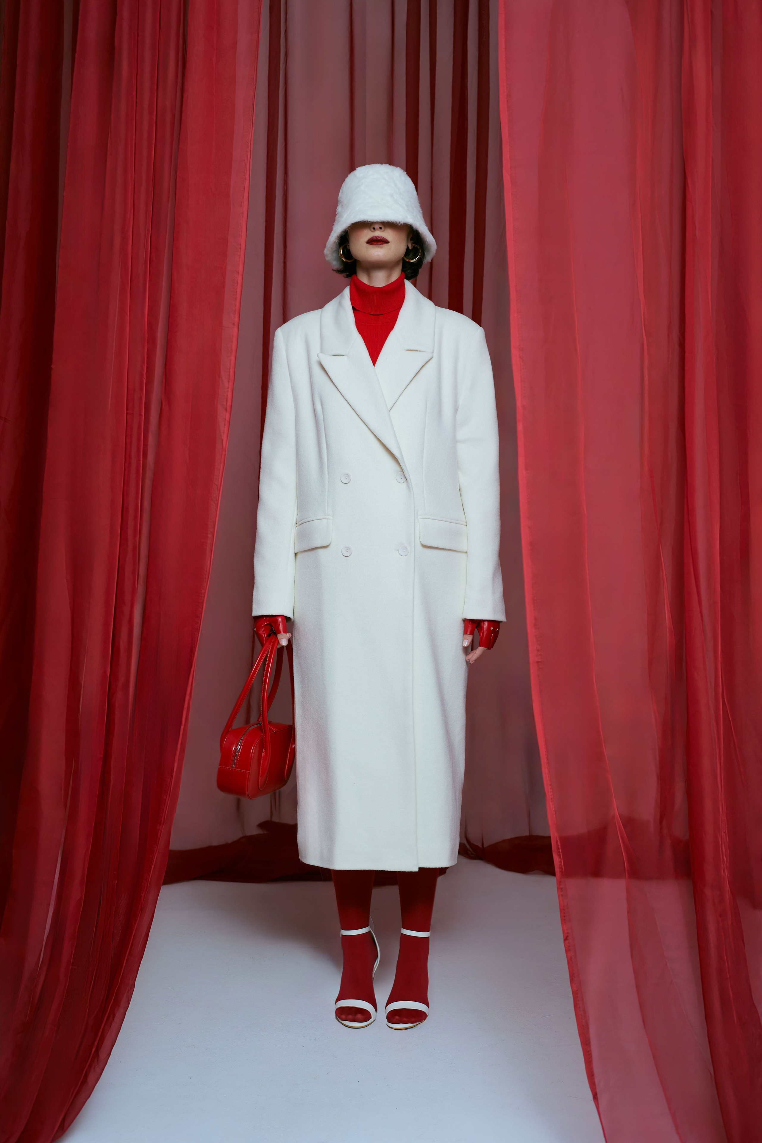 Lookbook / Campaing. Фотограф брендов в Санкт-Петербурге Полина Суворова