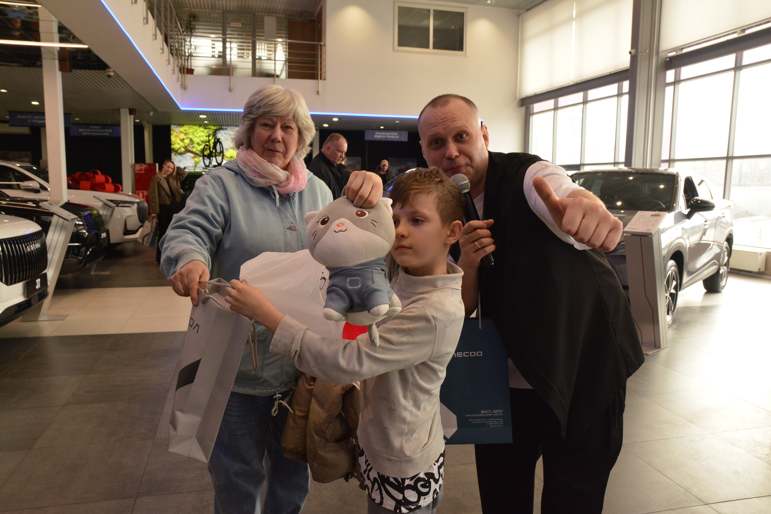 Презентация Omoda / Jaecoo. F/8 and be there — оказаться в нужном месте и поймать момент