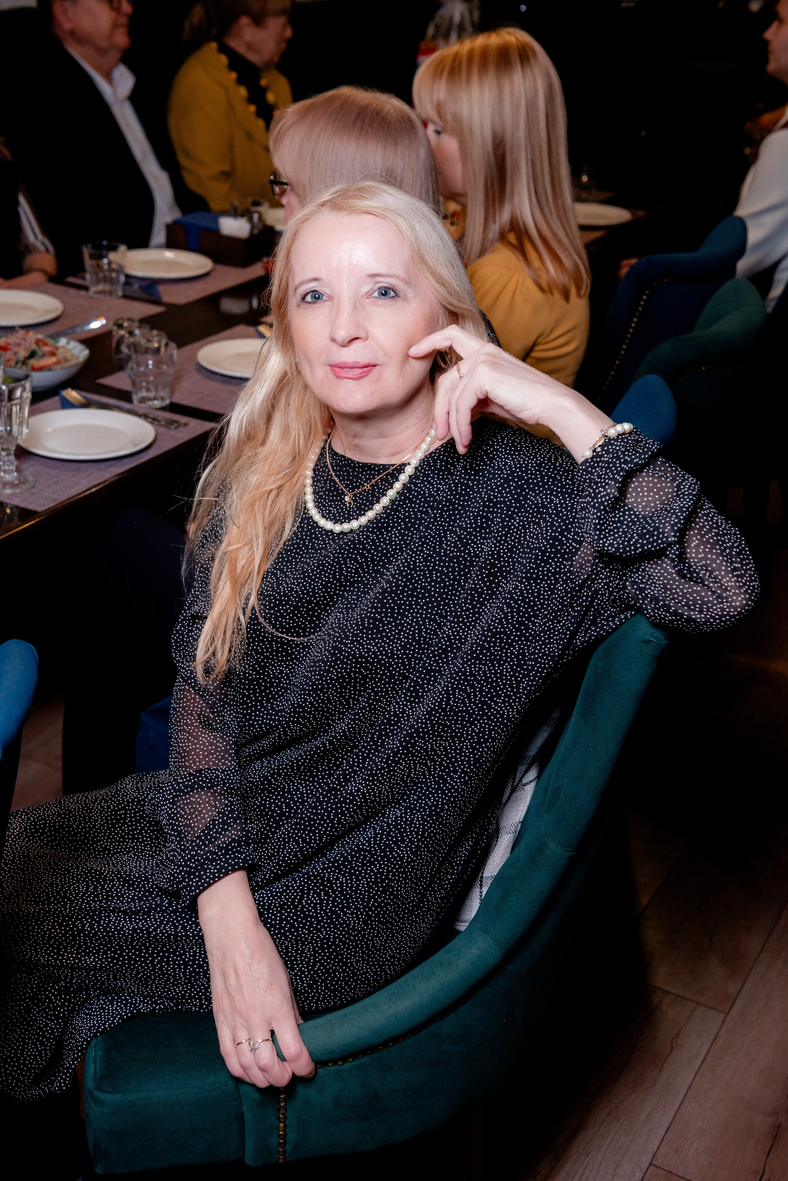 Ирина в кафе Тамада. Фотограф в Волгограде и Волжском Александр Горбань