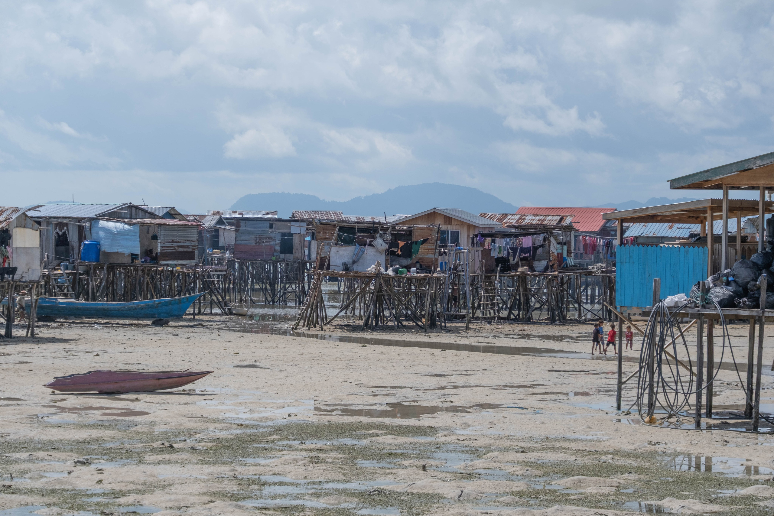 Остров. Цыгане. Фотографии из путешествий