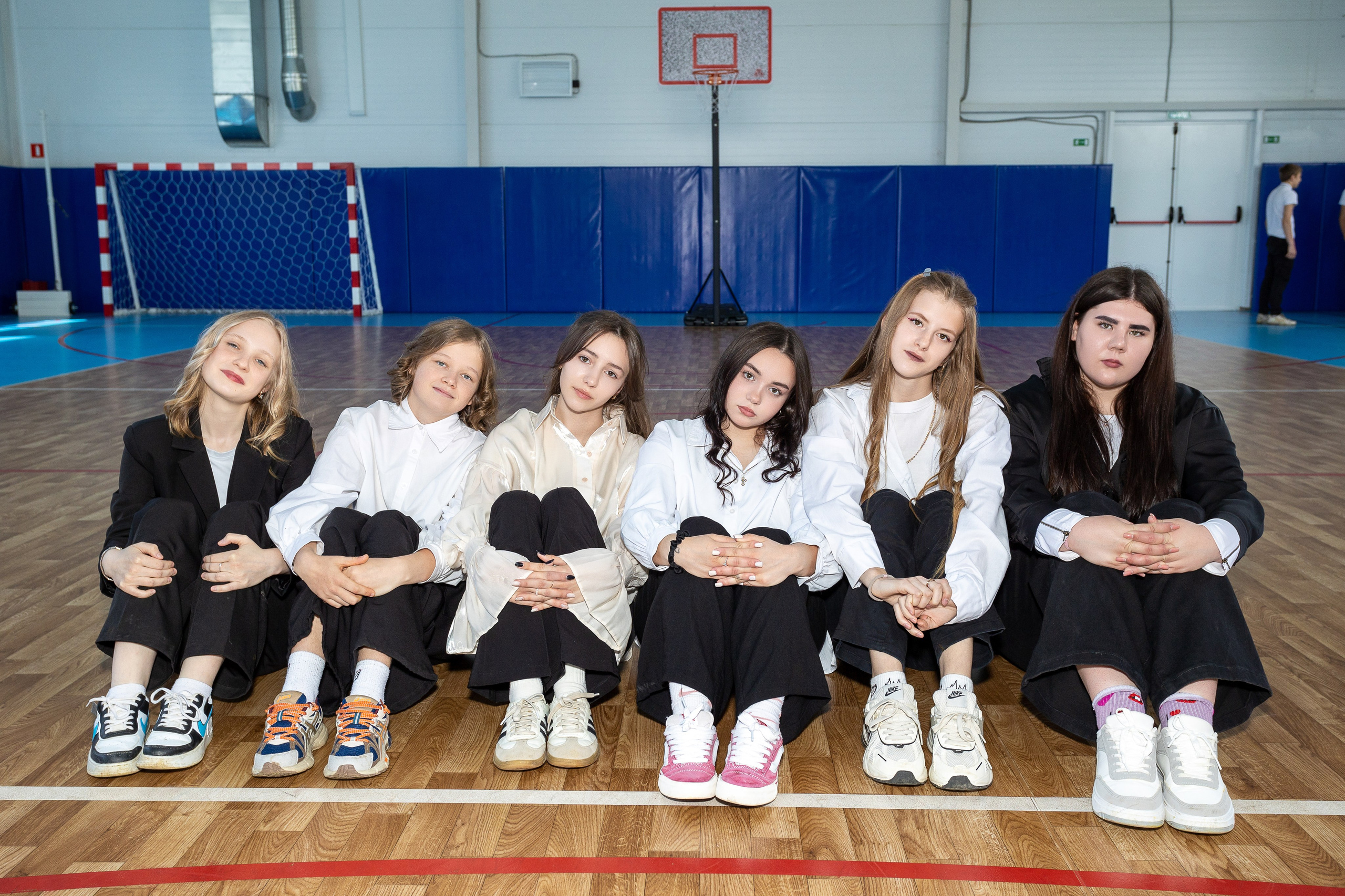 В школе. Выпускные альбомы Майкоп, Краснодар Елена Золотарева