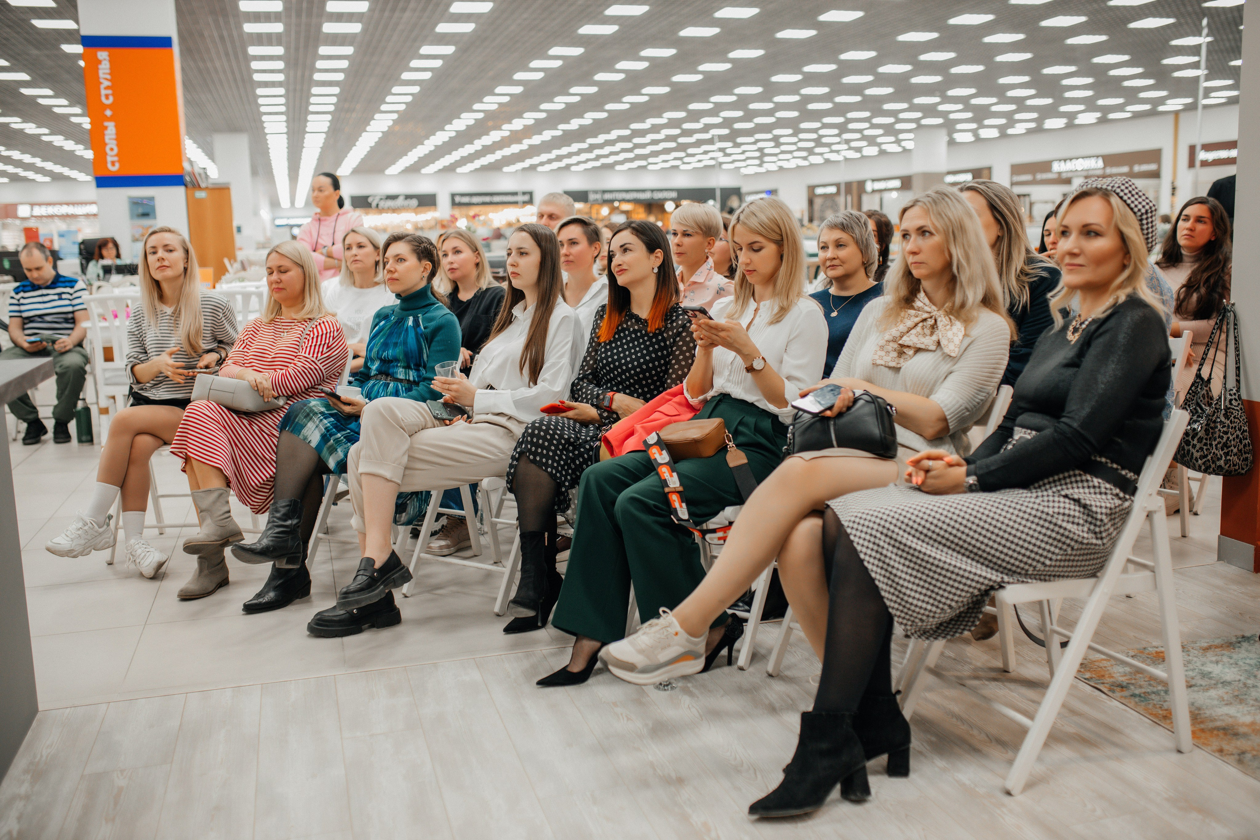 ОТКРЫТИЕ САЛОНА МЕБЕЛИ «МАРИЯ». Фотограф Аркадий Самошкин