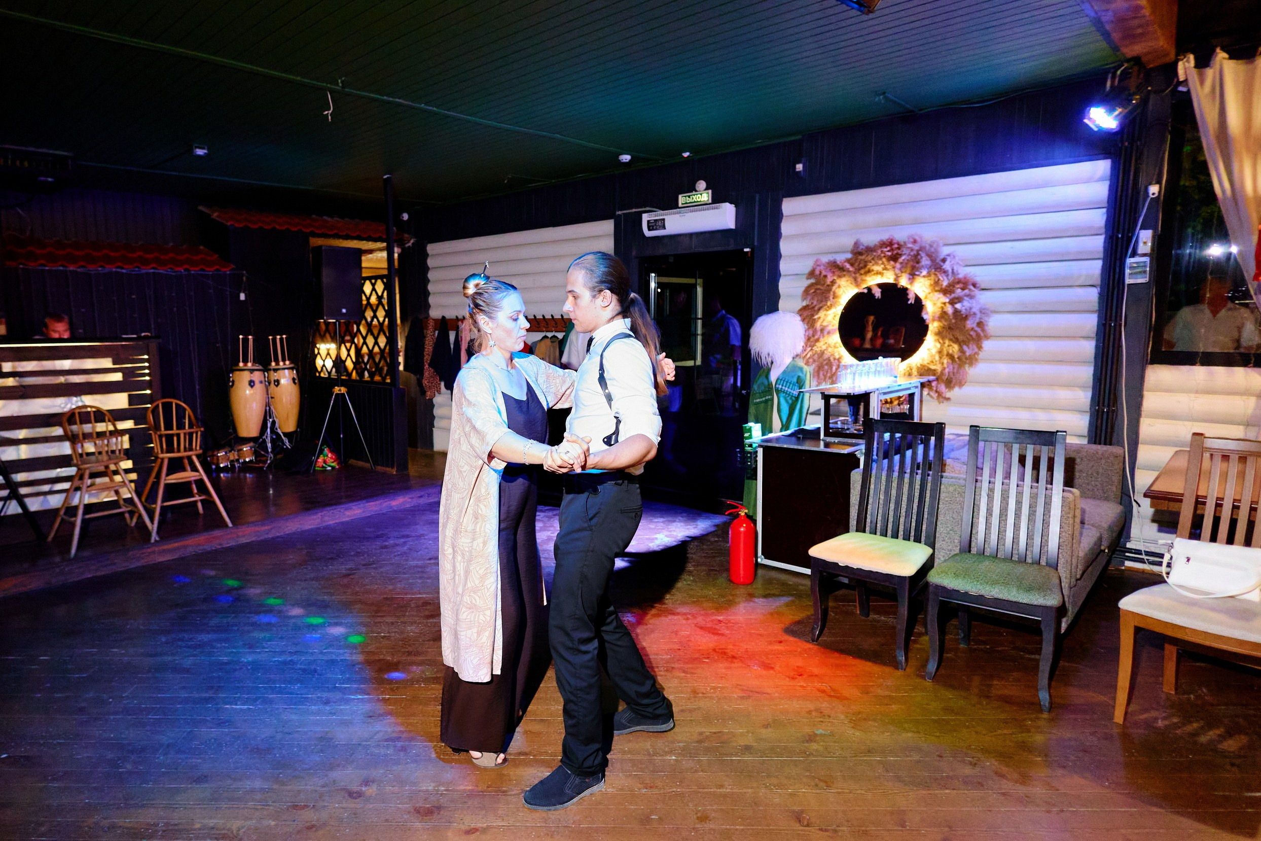 Выпускной 35 Сош. Фотограф Выпускные альбомы Таганрог Сергей Коробченко