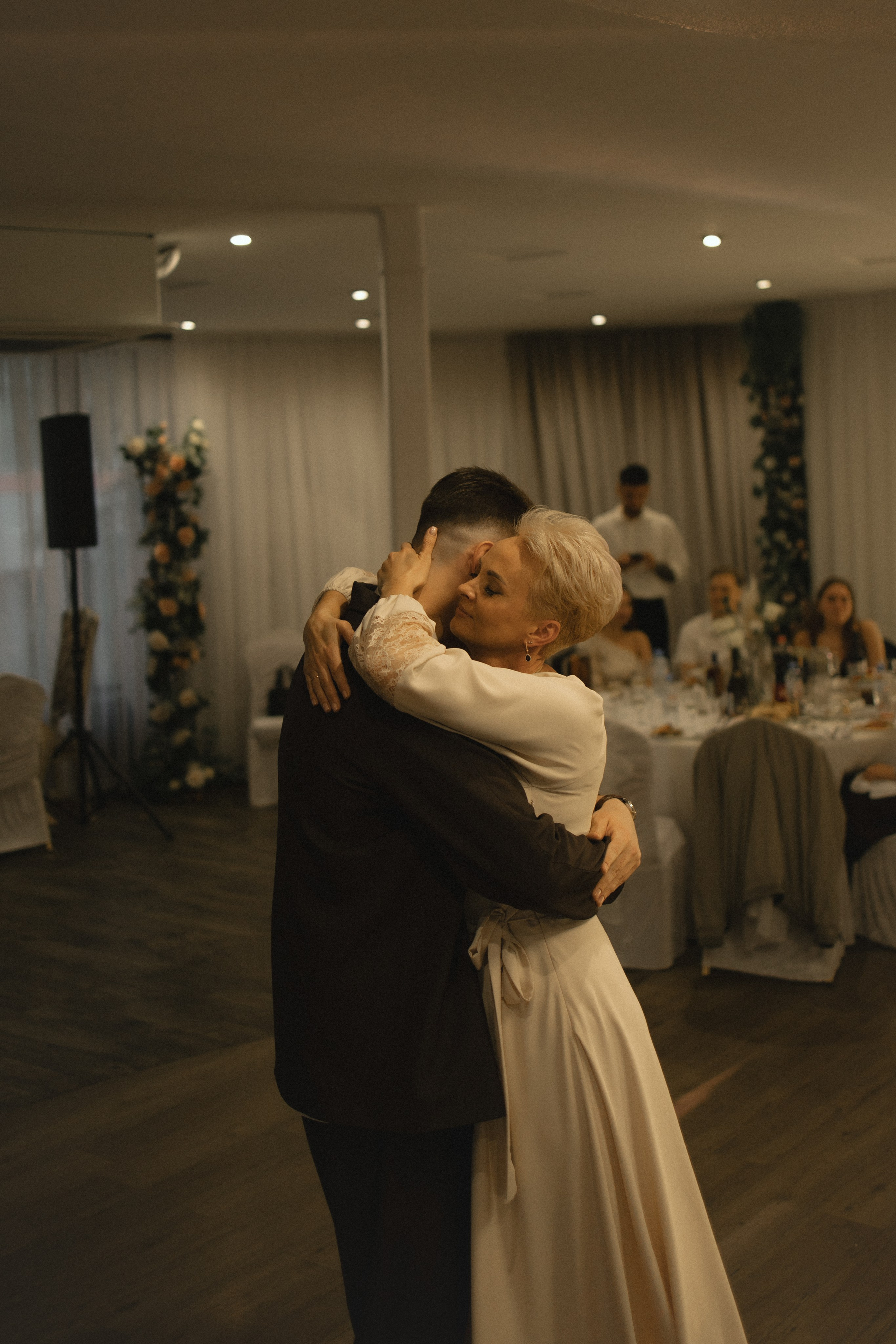 L | V. Свадебный и портретный фотограф в Новосибирске Любовь Исакова