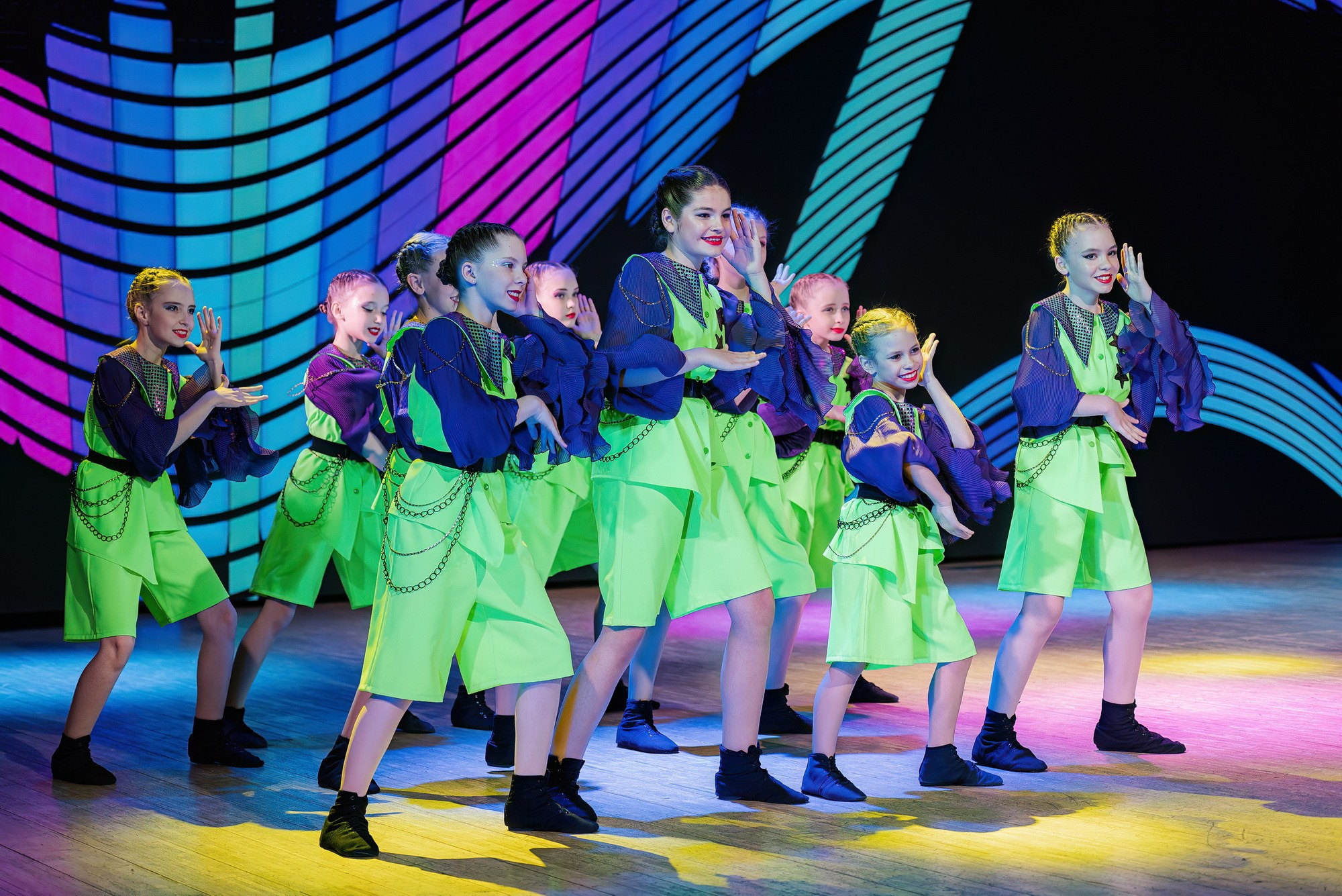 Отчетный концерт Образцового коллектива Алтая театра эстрадной песни «Созвездие». Свадебный и репортажный фотограф Никита Сницарев в Барнауле